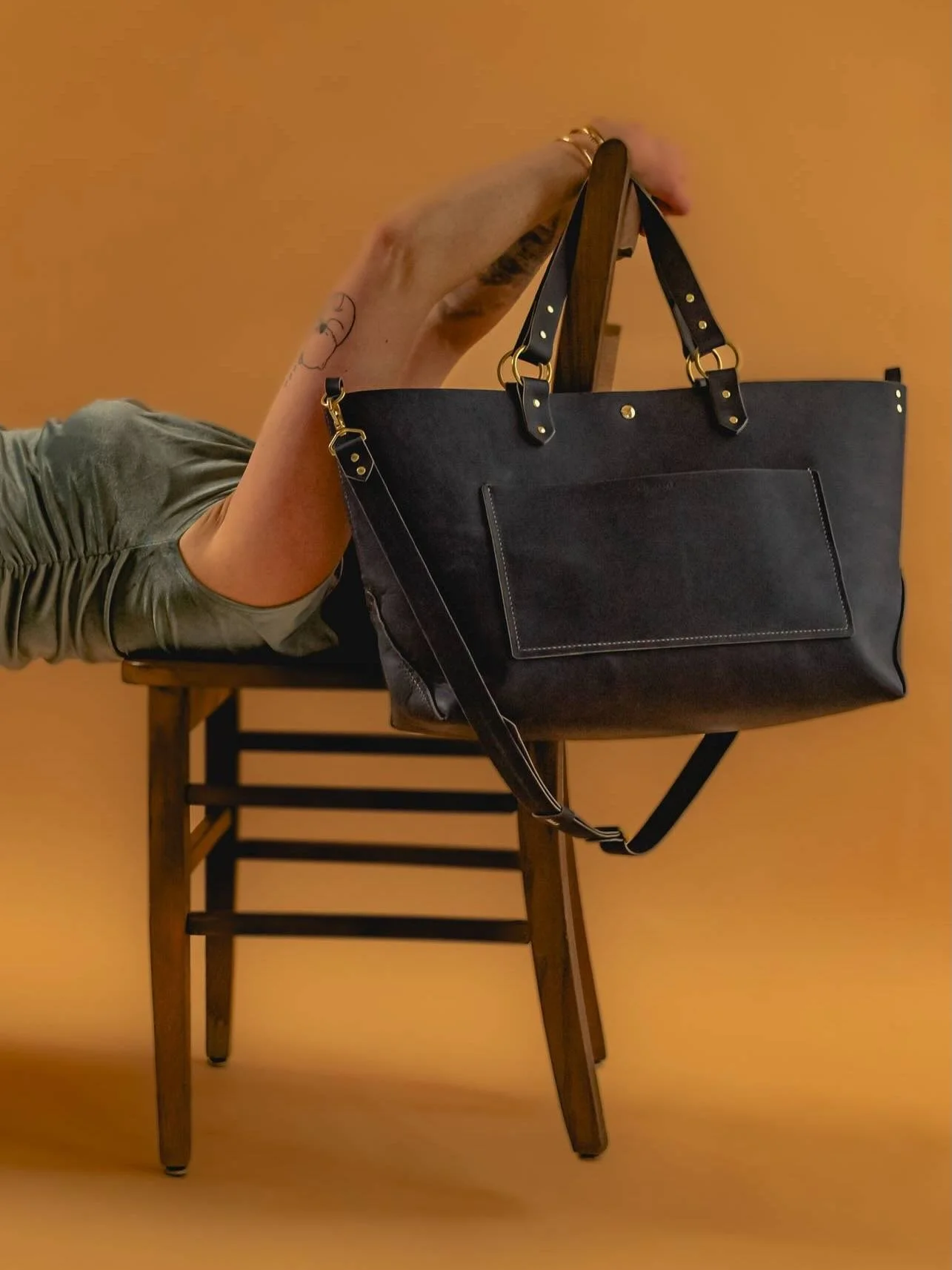 Katharine In Blueberry
$440
Available online 4/3/26 6PM
WWW.MIDDLEYAKLEATHERCO.COM

📸: @jinks.creativeworks (photo 1)