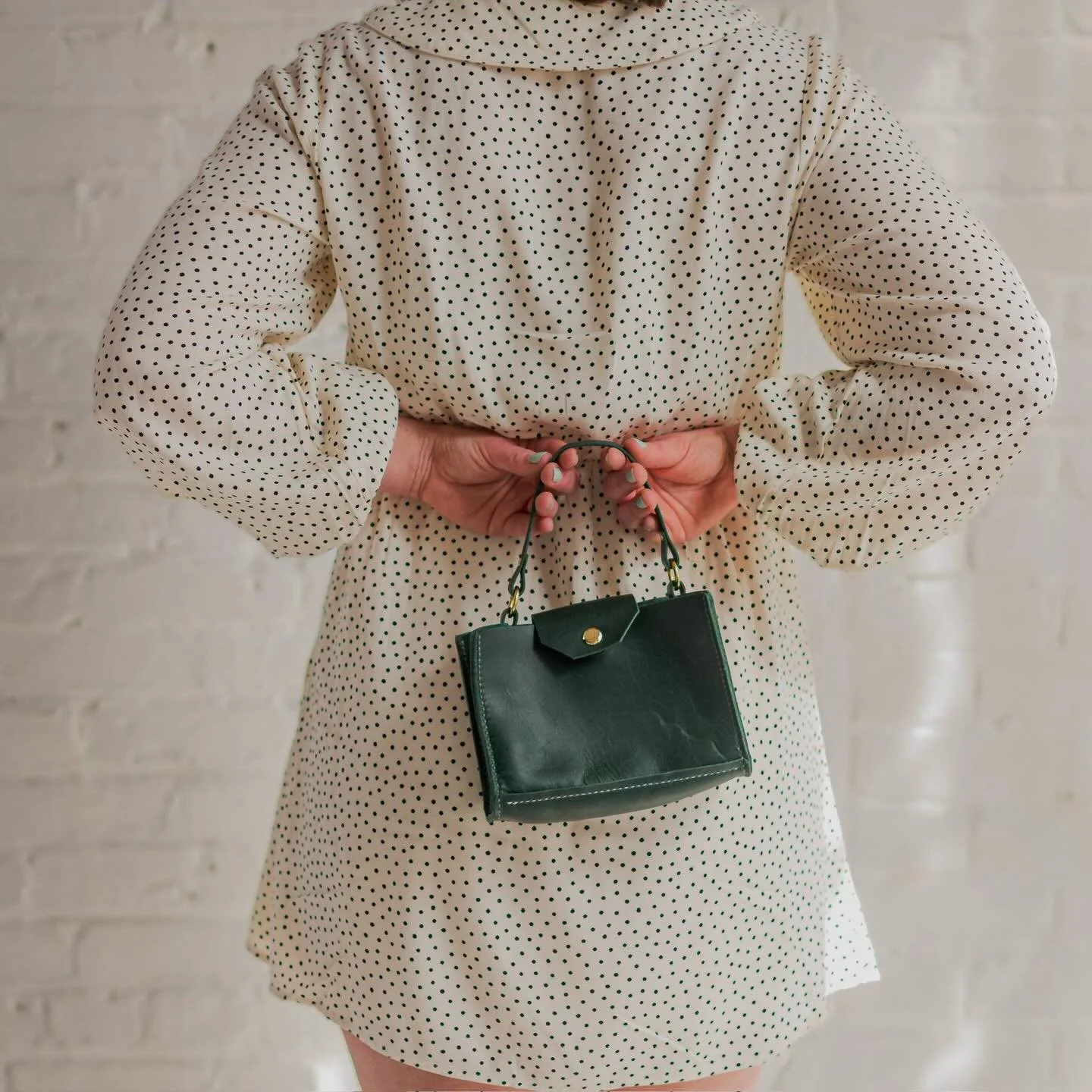 Esther in Emerald
$170
Available 4/3/26 6pm
WWW.MIDDLEYAKLEATHERCO.COM

Photographer: @jinks.creativeworks 
Model: @dunyakm 
Location: @arrowood_studio