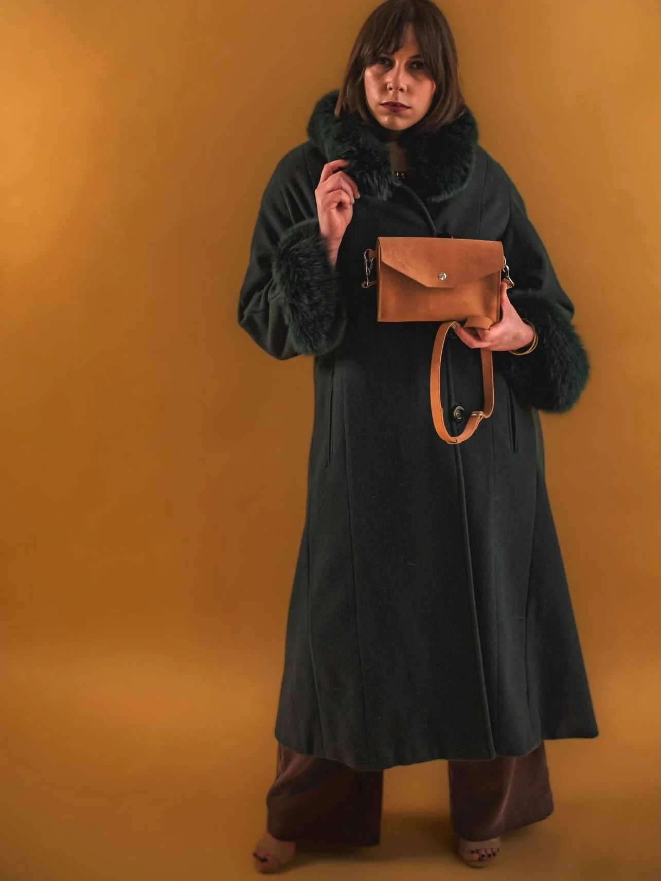 Jeraldyne in Dusty Rose Nubuck
$180
Available Online 4/3/26 @ 6pm
WWW.MIDDLEYAKLEATHERCO.COM

Photographer: @jinks.creativeworks 
Model: @dunyakm 
Location: @arrowood_studio