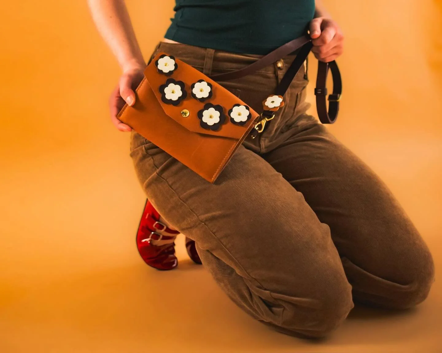 Jeraldyne Artemis III
$210
Available online now at
WWW.MIDDLEYAKLEATHERCO.COM

Photographer: @jinks.creativeworks 
Model: @milesnthestonecoldtrippers