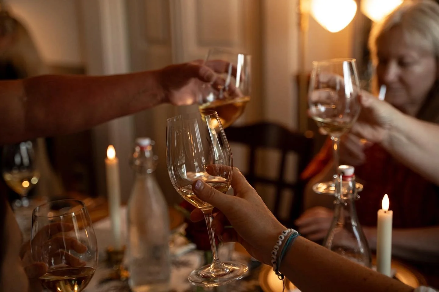 Only 3 seats left for the newest event at Ease! Join us for our first Sip Session: Around the World with Sauvignon Blanc, happening *this* Friday, August 1, 5:30&ndash;7:00 PM at Ease Supper Club. We&rsquo;ll taste four different expressions of this 