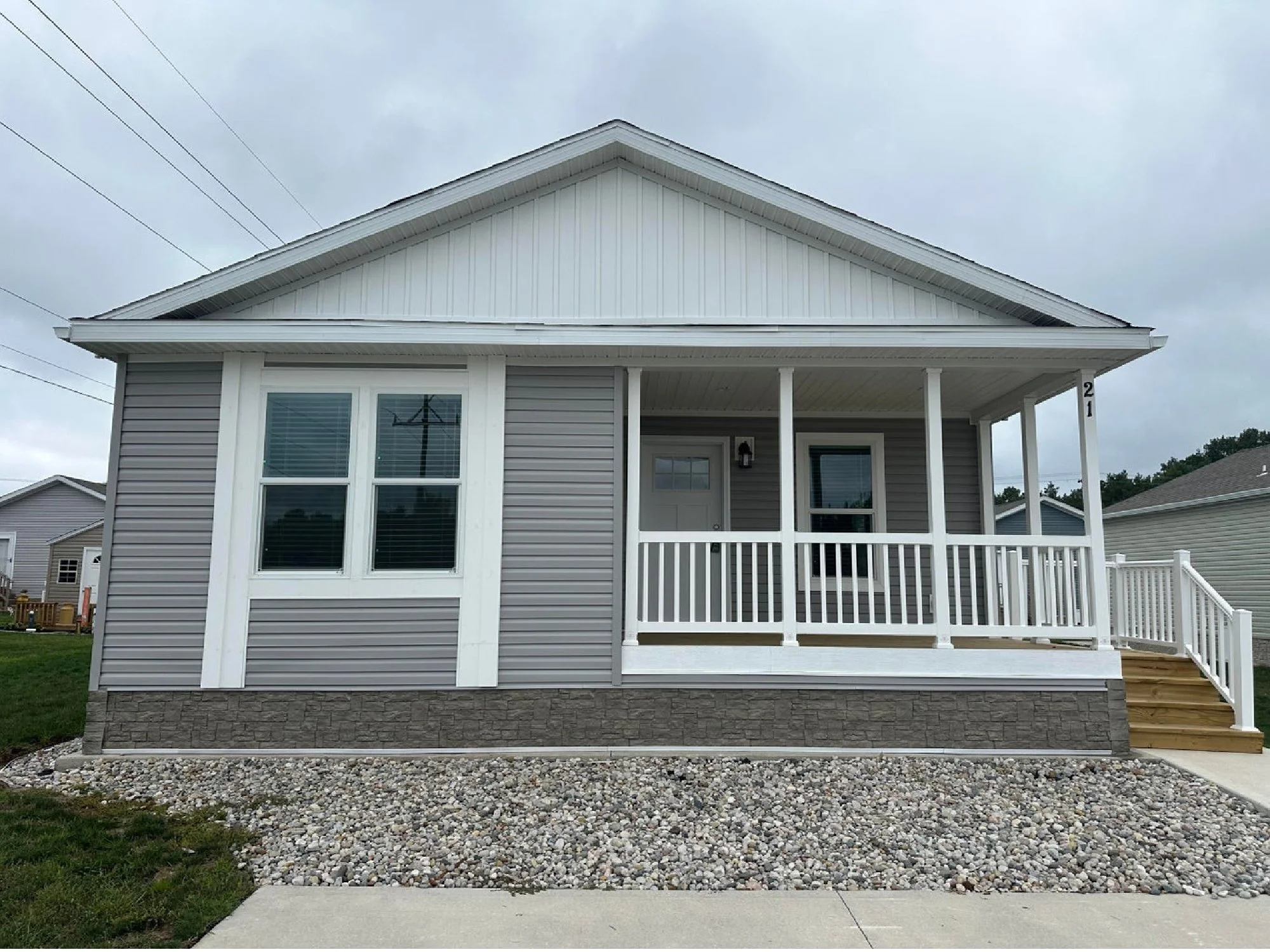 For sale: 1283 E Ellis #21 — $143,900