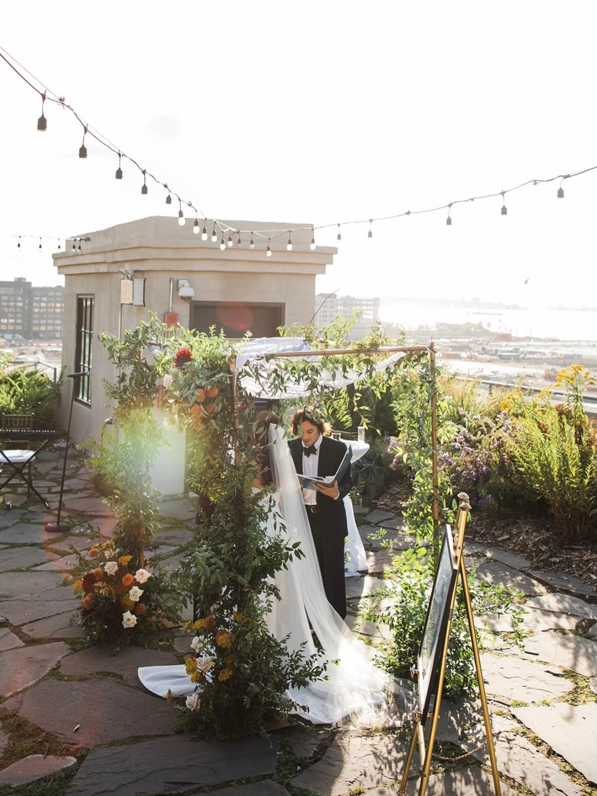 Sarah &amp; Ron 🤍 @brooklyngrange 

📸 @storyandgoldweddings