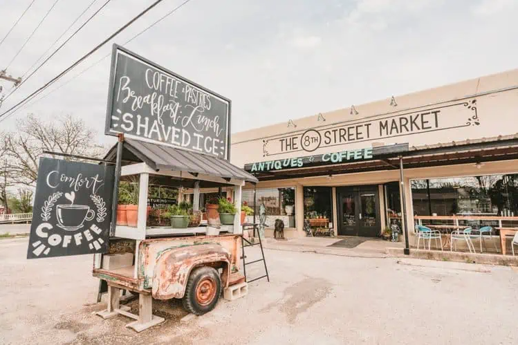 8th Street Market.png