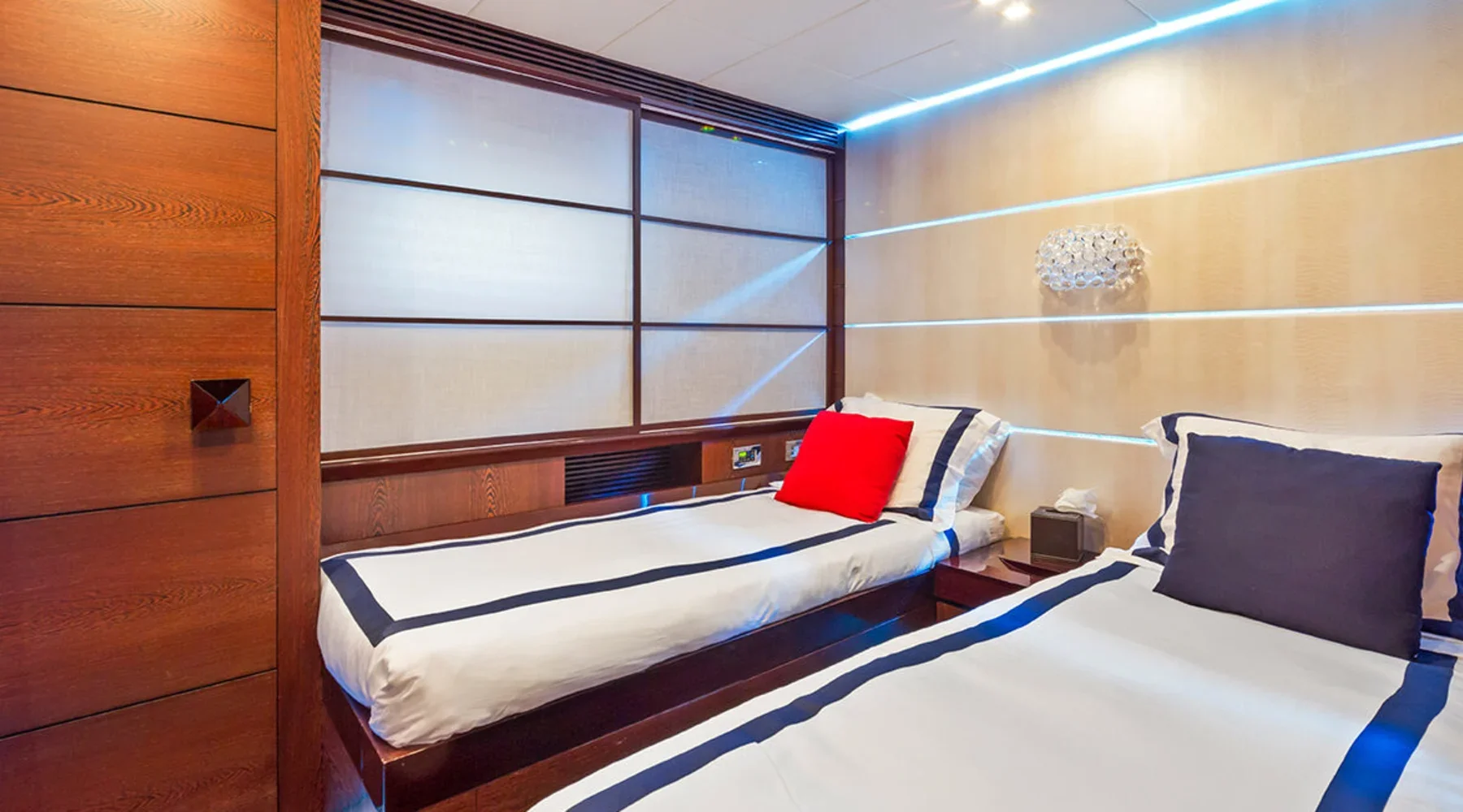 FIVE-WAVES-Interiors39.webp