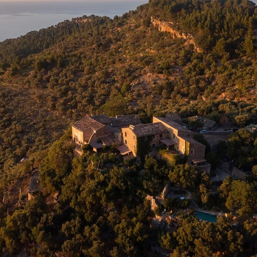 Our home for Inner Sensed &mdash; our first retreat guided by the element of Water. With special guest facilitator @jessjessfrancis 

This retreat is an invitation to soften back into your emotional landscape ~ to return to the waters within ~ so you