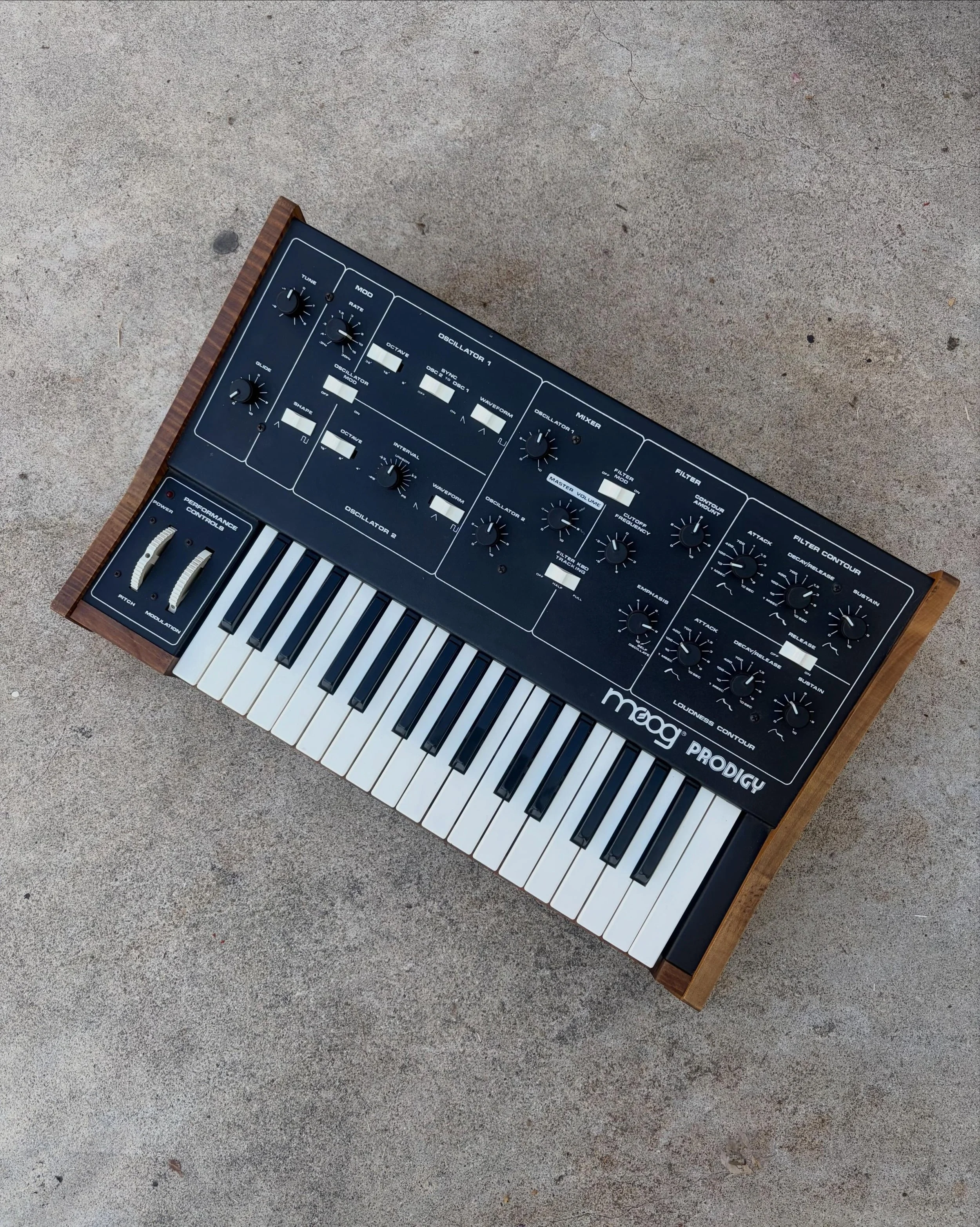 SOLD

Already spoken for, but too nice not to share. 

1970s Moog Prodigy. Fully recapped, new opamps, new oscillator and filter chips, fully calibrated.
CV/Gate and other ease of use mods added from later revisions.