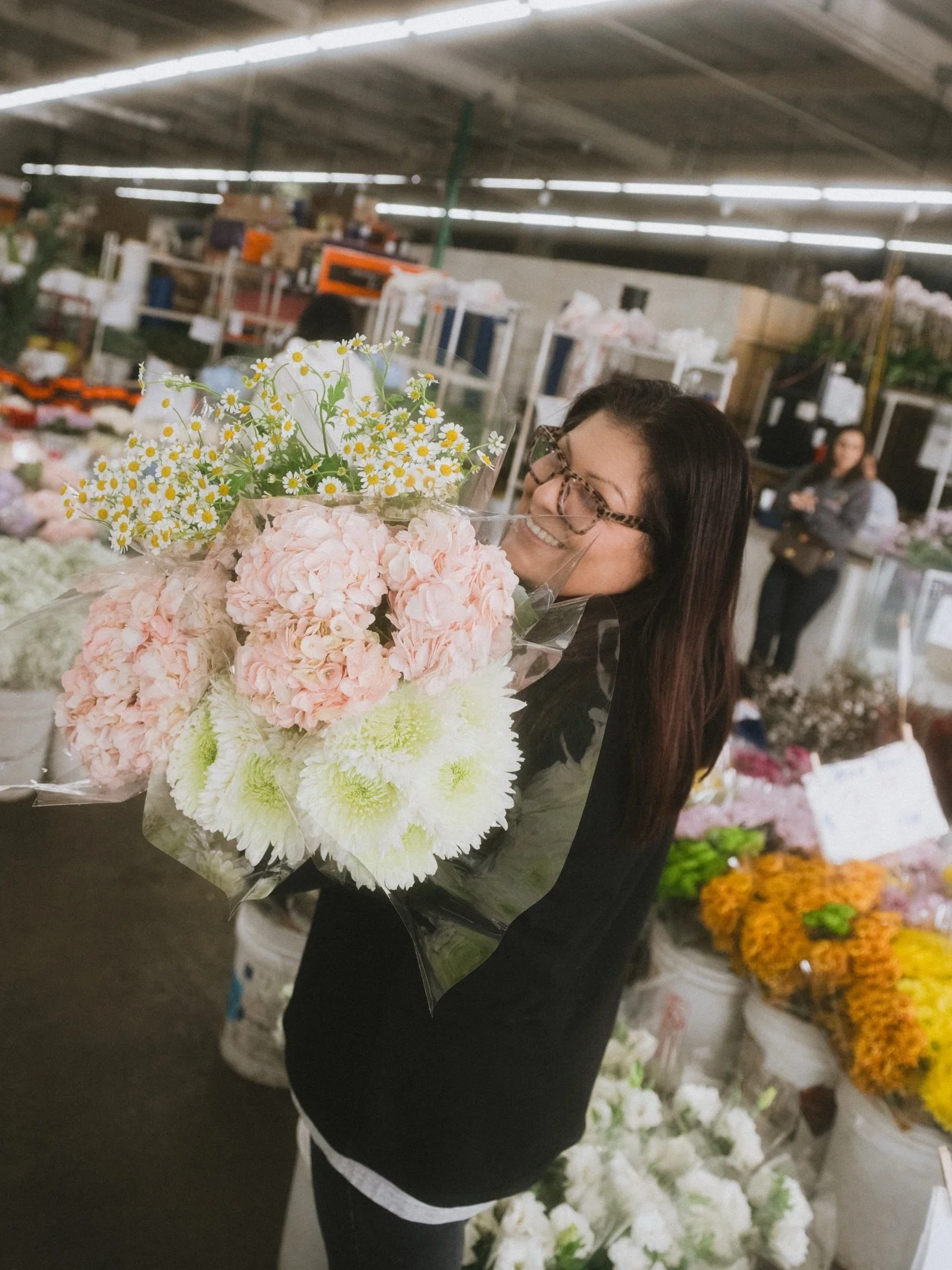 Me after Valentine&rsquo;s Day: blink
Me before Mother&rsquo;s Day: 👀📋🌸

This is your reminder to connect with vendors, pre-order early, and get your Mother&rsquo;s Day menu ready.
Follow for what&rsquo;s coming into the market next. 

Mother&rsqu