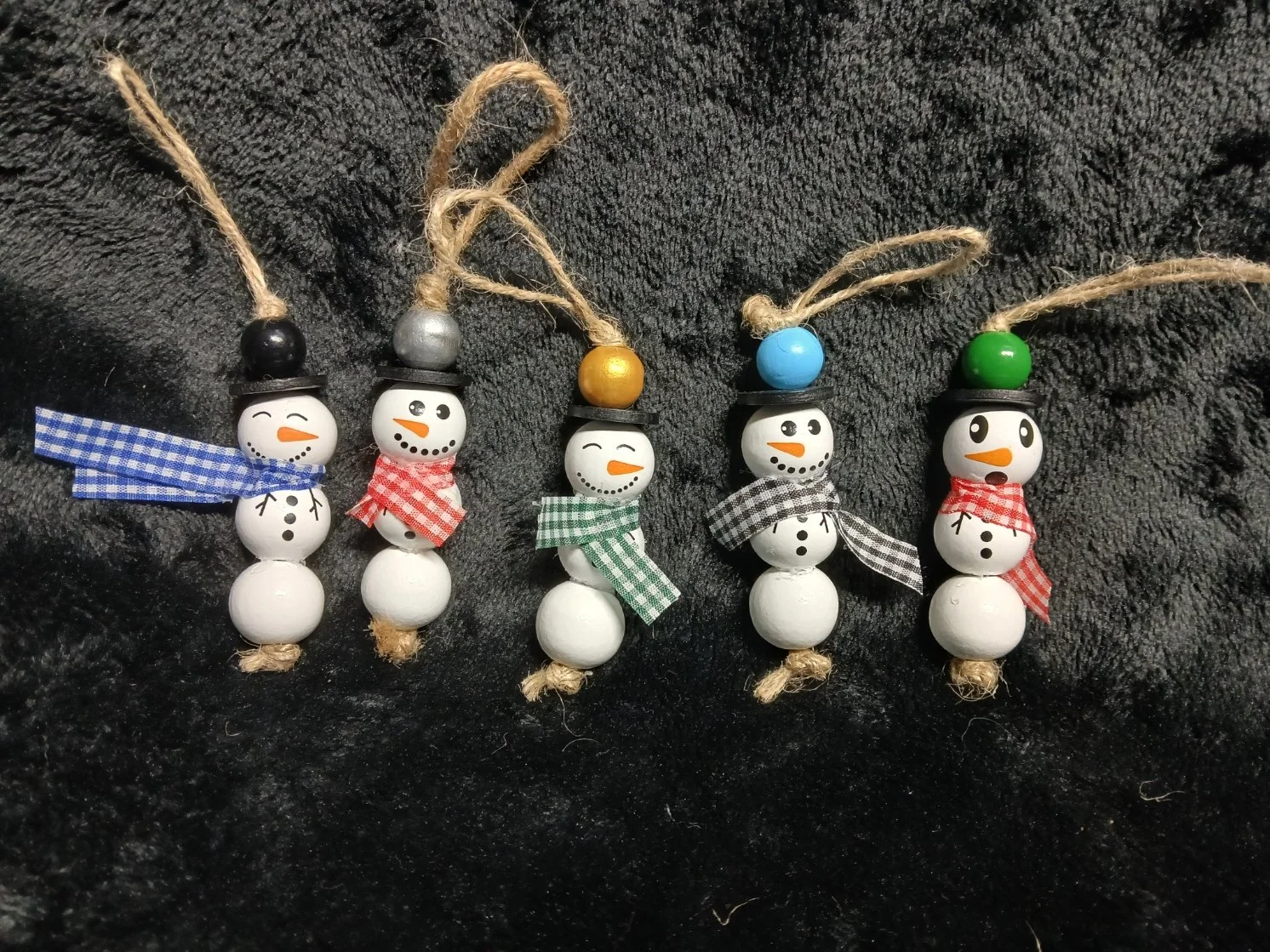 #AC-CO27 Beaded Snowman Ornaments