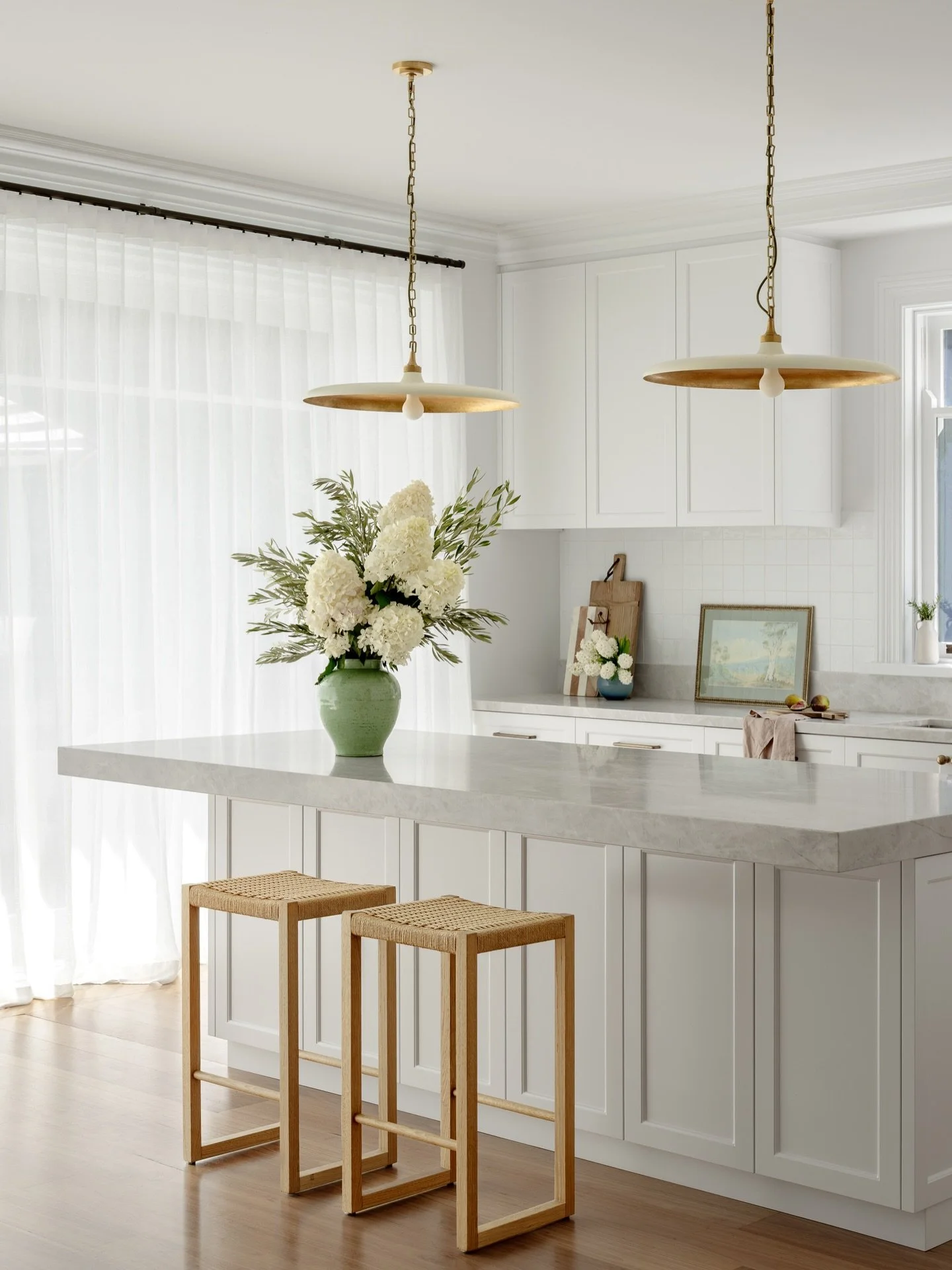 While honouring the original character of #CasaOnNoble, I drew inspiration from my Caribbean upbringing and years spent living in New York City, Boston and Washington, D.C. to infuse the home with a breezy, holiday-inspired patina.

Handmade tiles, m