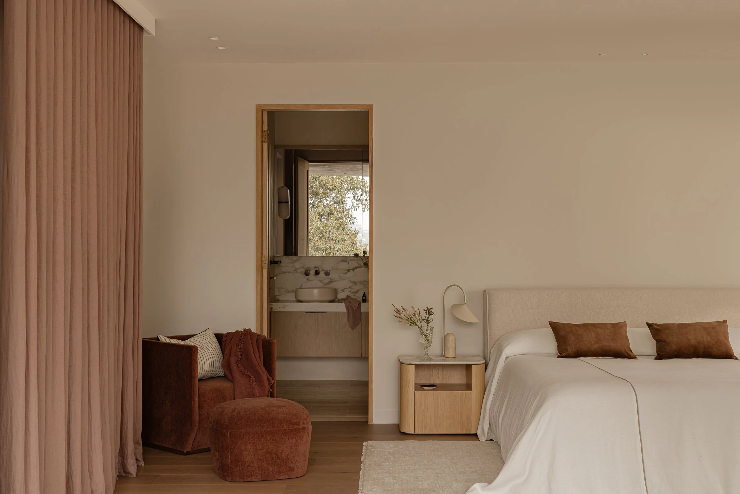 Relaxed coastal bedroom interior design by Cote Interiors