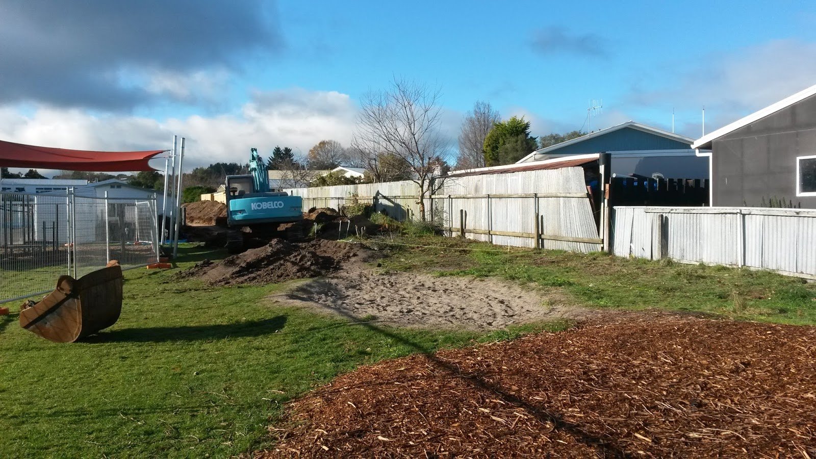 Waipahihi School garden construction.jpeg