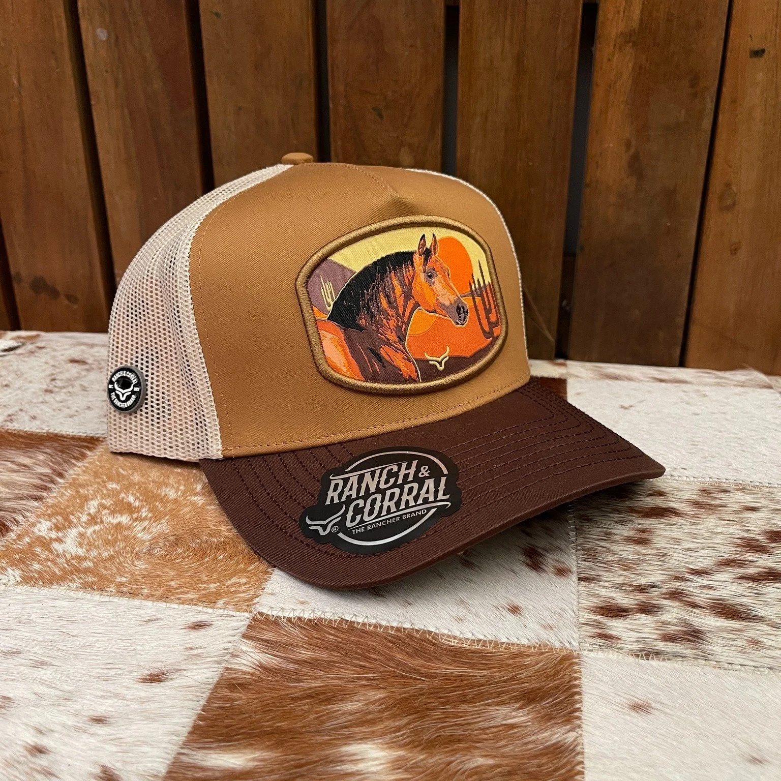 Para quienes les gusta lo diferente, las gorras Ranch &amp; Corral⚡
✅ Disponible en Tienda #LaTiendaVaquera