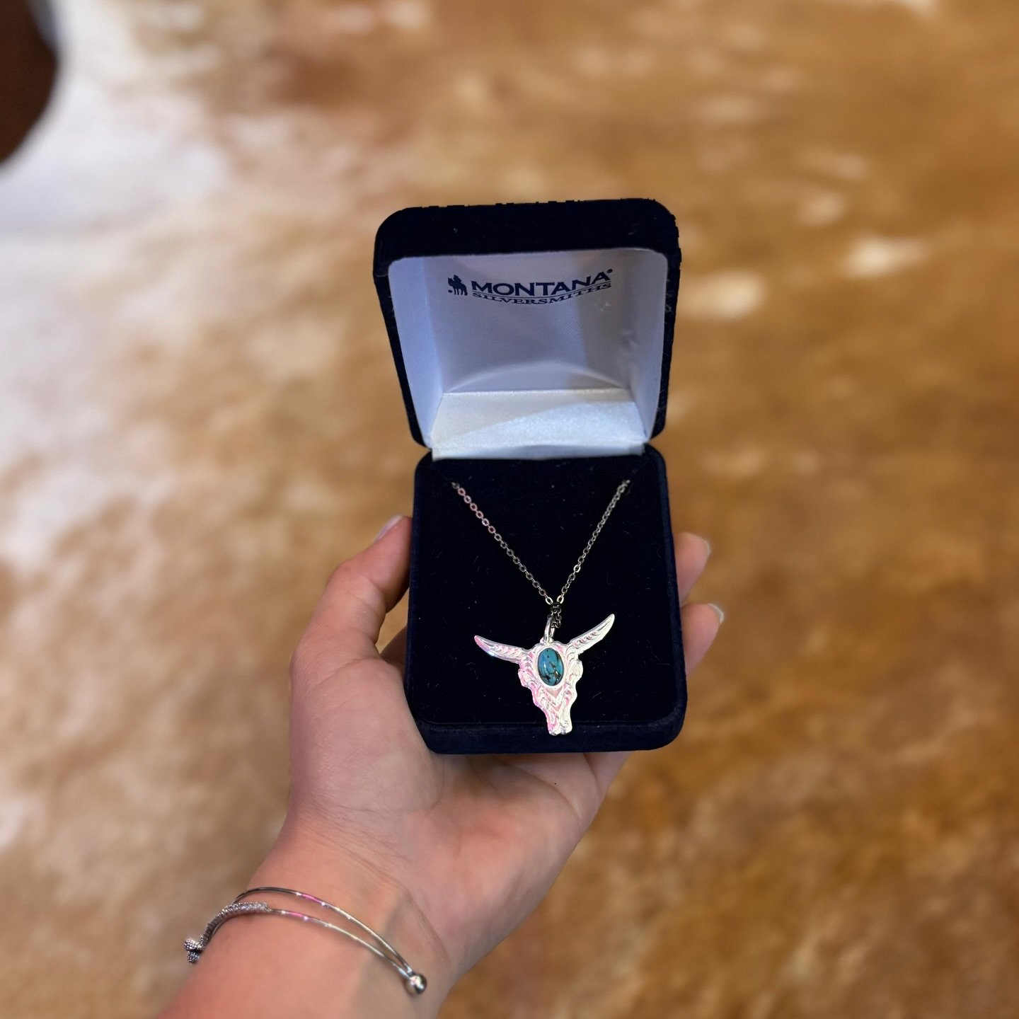 Algunos art&iacute;culos que pueden encontrar en nuestra tienda, ideales para ese detalle perfecto este 14 de febrero. ❤️ #LaTiendaVaquera