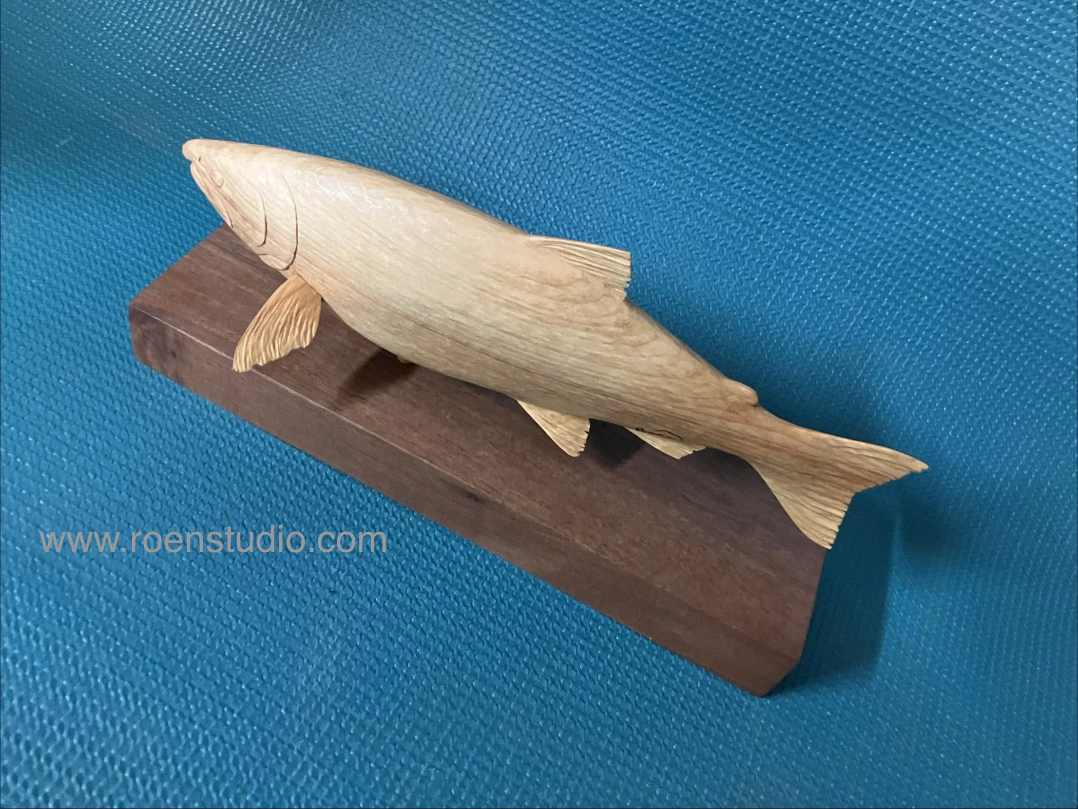 Alaska woodcarving Roen studio
