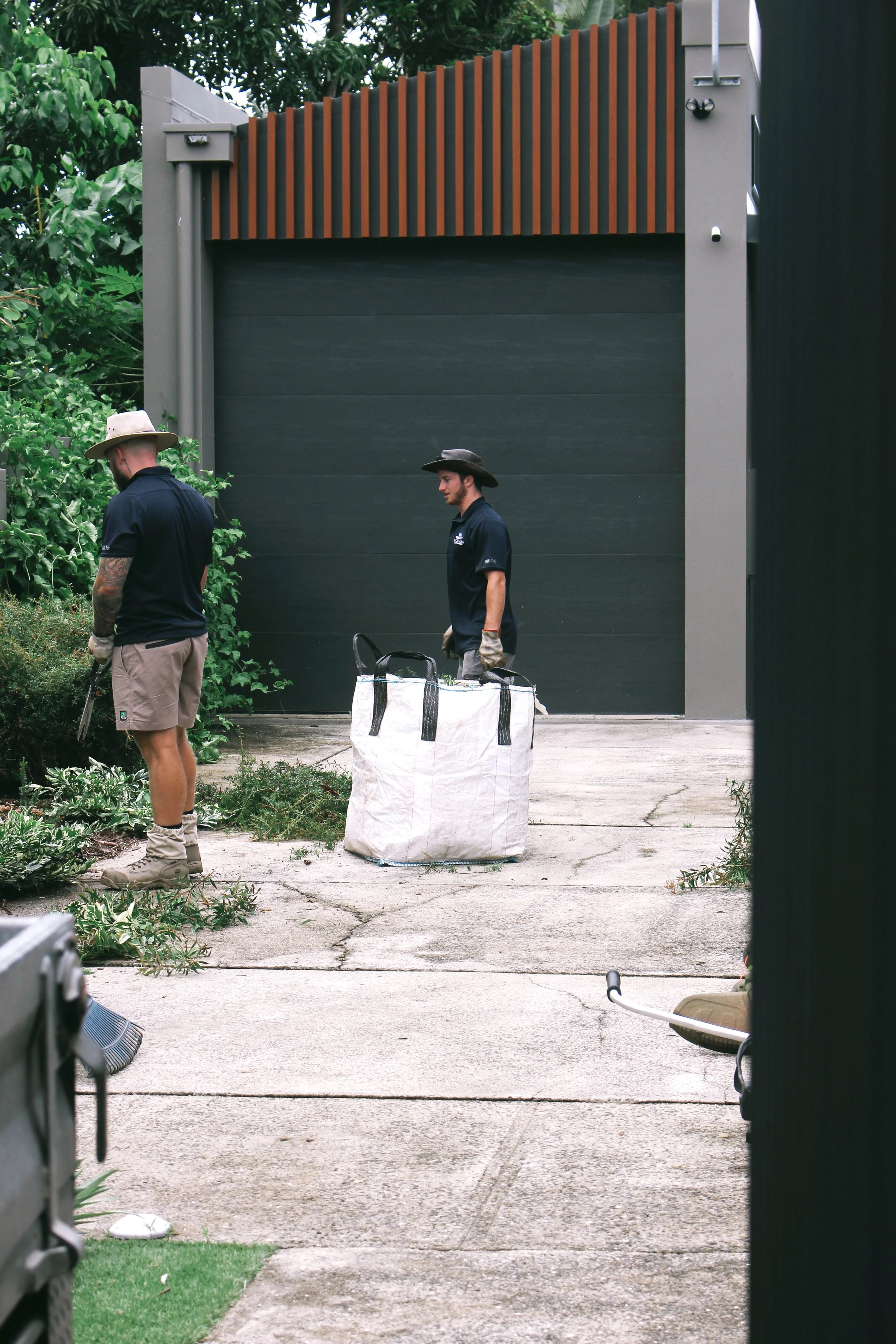 reliable gardener cairns, regular lawn care cairns, lawn mowing cairns, lawn care cairns, gardening services cairns, yard maintenance cairns, landscaping cairns, garden maintenance cairns, lawn mowing Smithfield cairns, lawn care near me cairns