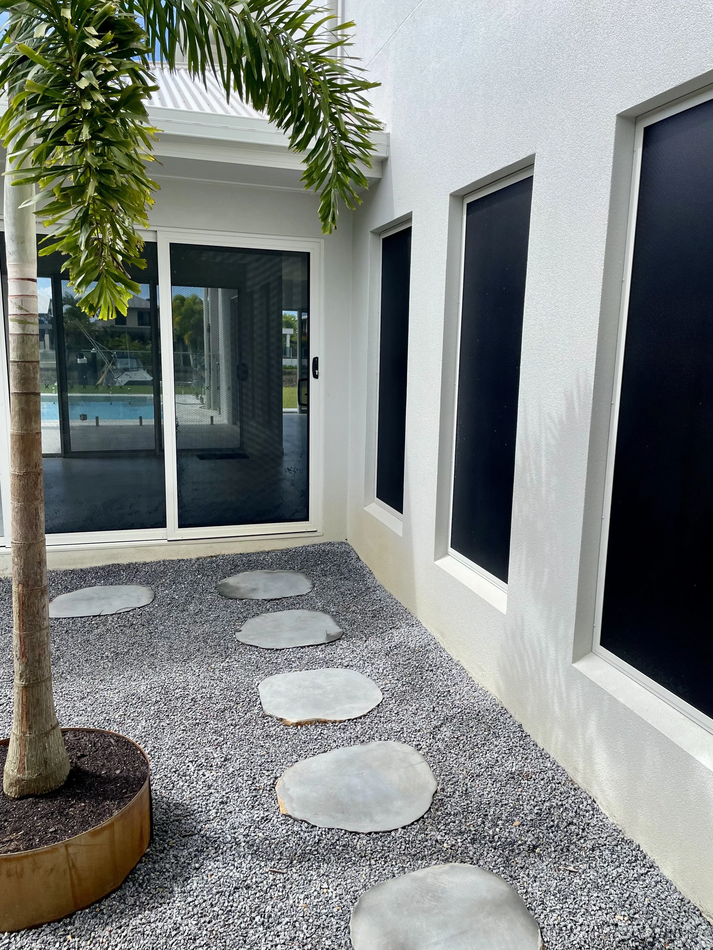 reliable gardener cairns, regular lawn care cairns, lawn mowing cairns, lawn care cairns, gardening services cairns, yard maintenance cairns, landscaping cairns, garden maintenance cairns, lawn mowing Smithfield cairns, lawn care near me cairns