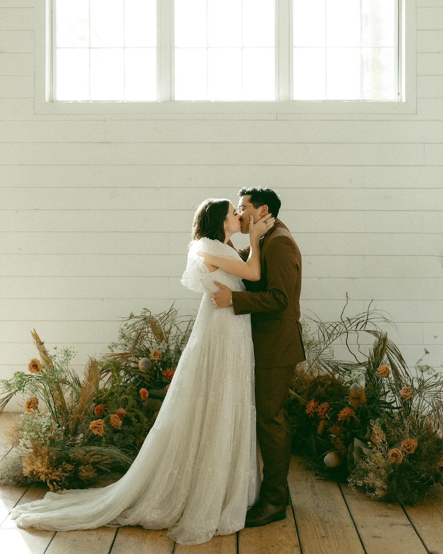 Love is finding that one special person you can&rsquo;t imagine living without.

Just like Haley and Devon, who came to me with a vision for their perfect day, you deserve a wedding that tells your unique love story.

They chose my design and coordin