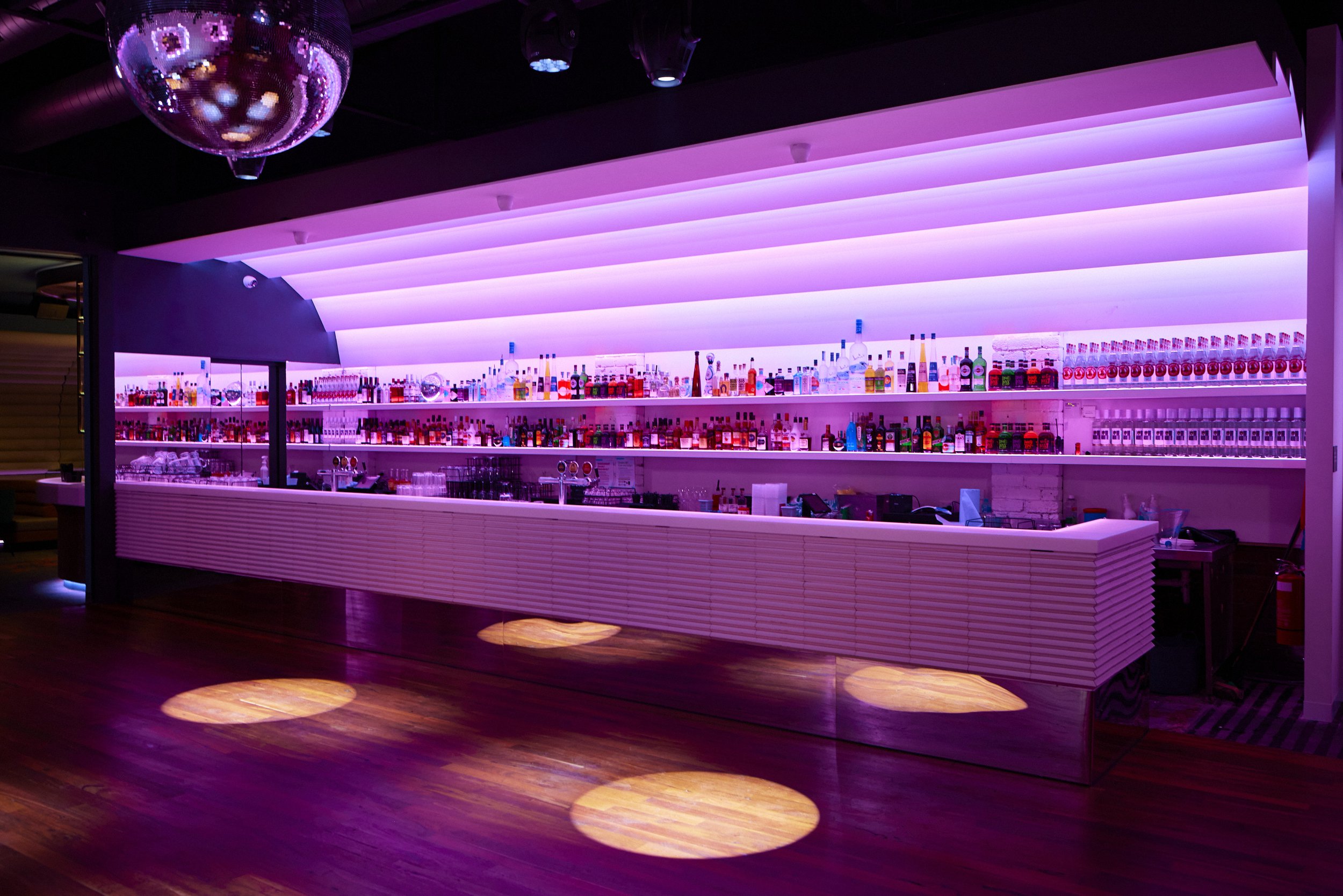 Studio 185