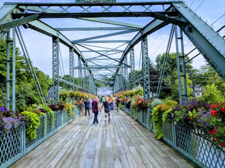 Flower Bridge 2.jpg