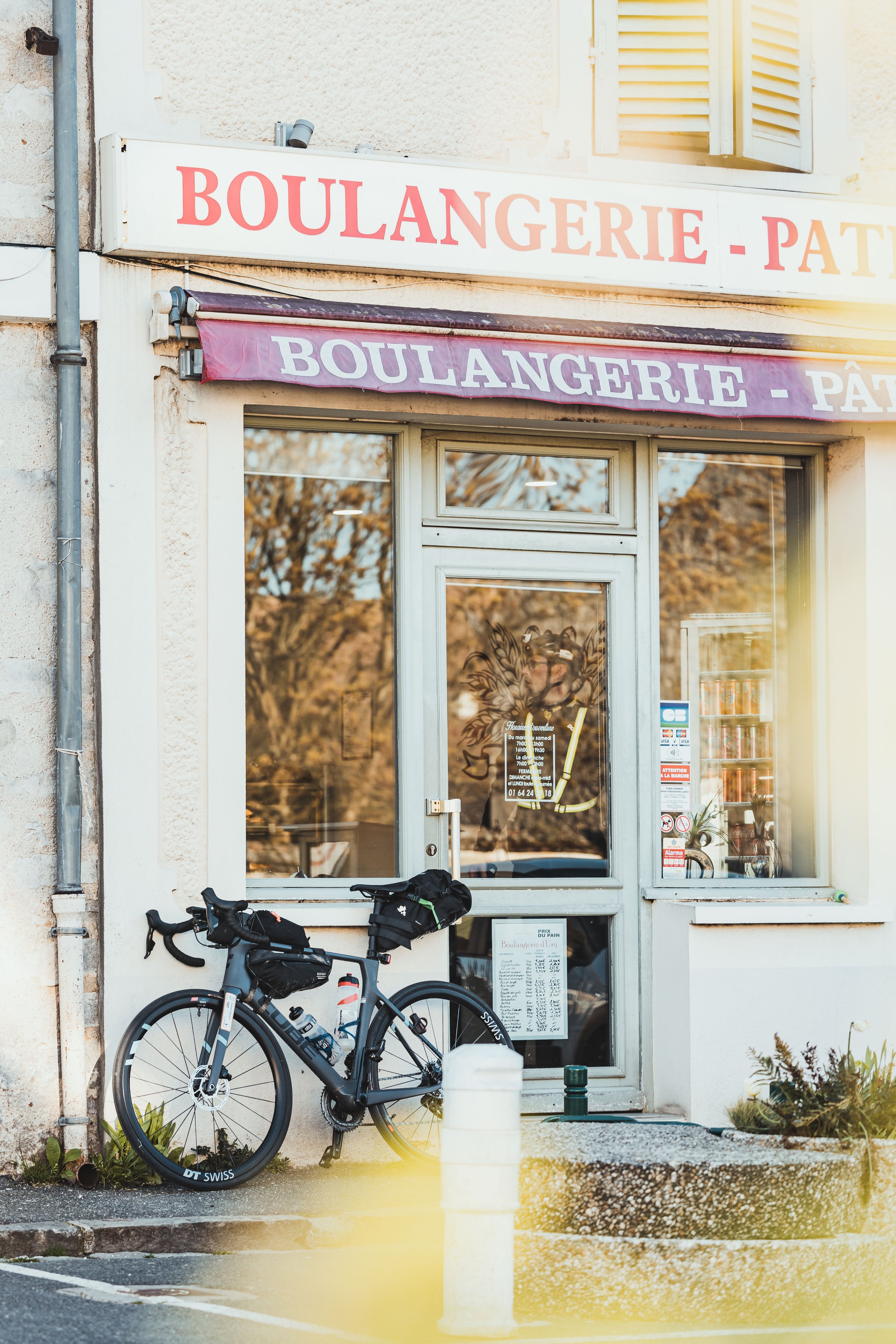 RACE ACROSS PARIS J1-6.jpg