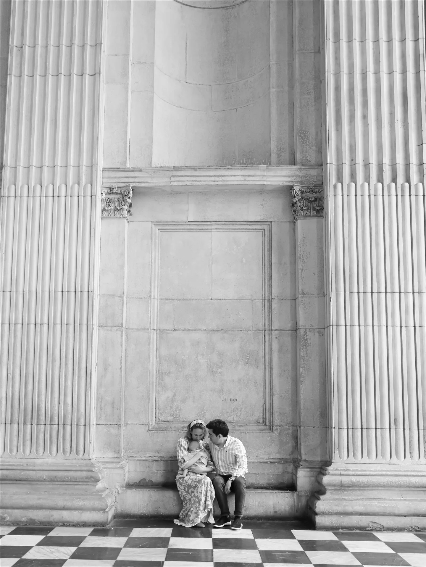 Before every session, I create a personal moodboard with my clients to align on the look and feel of their session. 

During Belinda&rsquo;s, she shared how special St Paul&rsquo;s is to their family - so many memories and photos taken with this icon