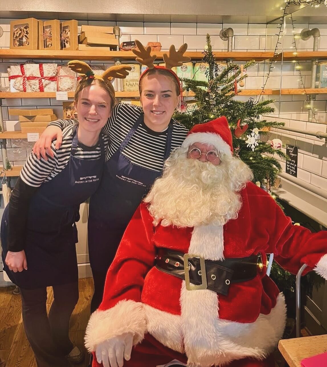 We had a special visitor last Tuesday, the kind of fella who usually visits just once a year 😃
.
.
You can catch him again next Tuesday the 12th and share a biscuit or two 🍪