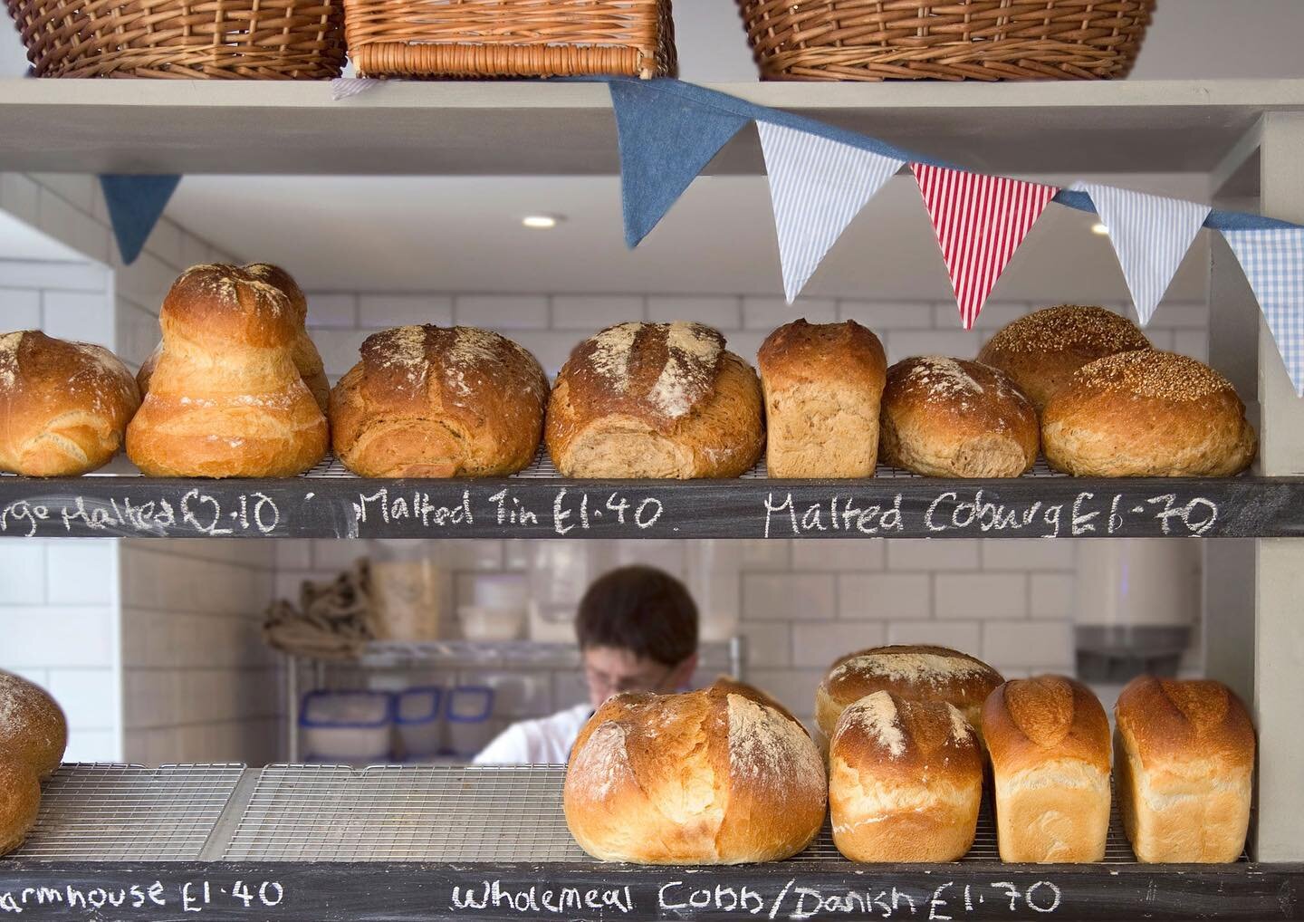 Come by this afternoon and savour our artisanal bread. Each slice is a taste of home. We look forward to sharing it with you. 🍞❤️ 

#breadlove #artisanbread #artisanalbread #bakeryonthewater #bourtononthewater #britishbakery #cotswoldsbakery #cotswo