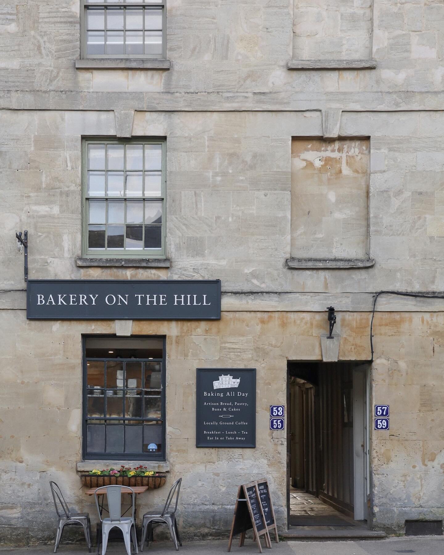Bakery on the hill, where every day is a little sweeter. 🍰

#bakeryonthehill #bakeryonthehillburford #burfordcotswolds #burford #cotswoldslife #cotswoldsbakery #cotswolds_culture #discovercotswolds