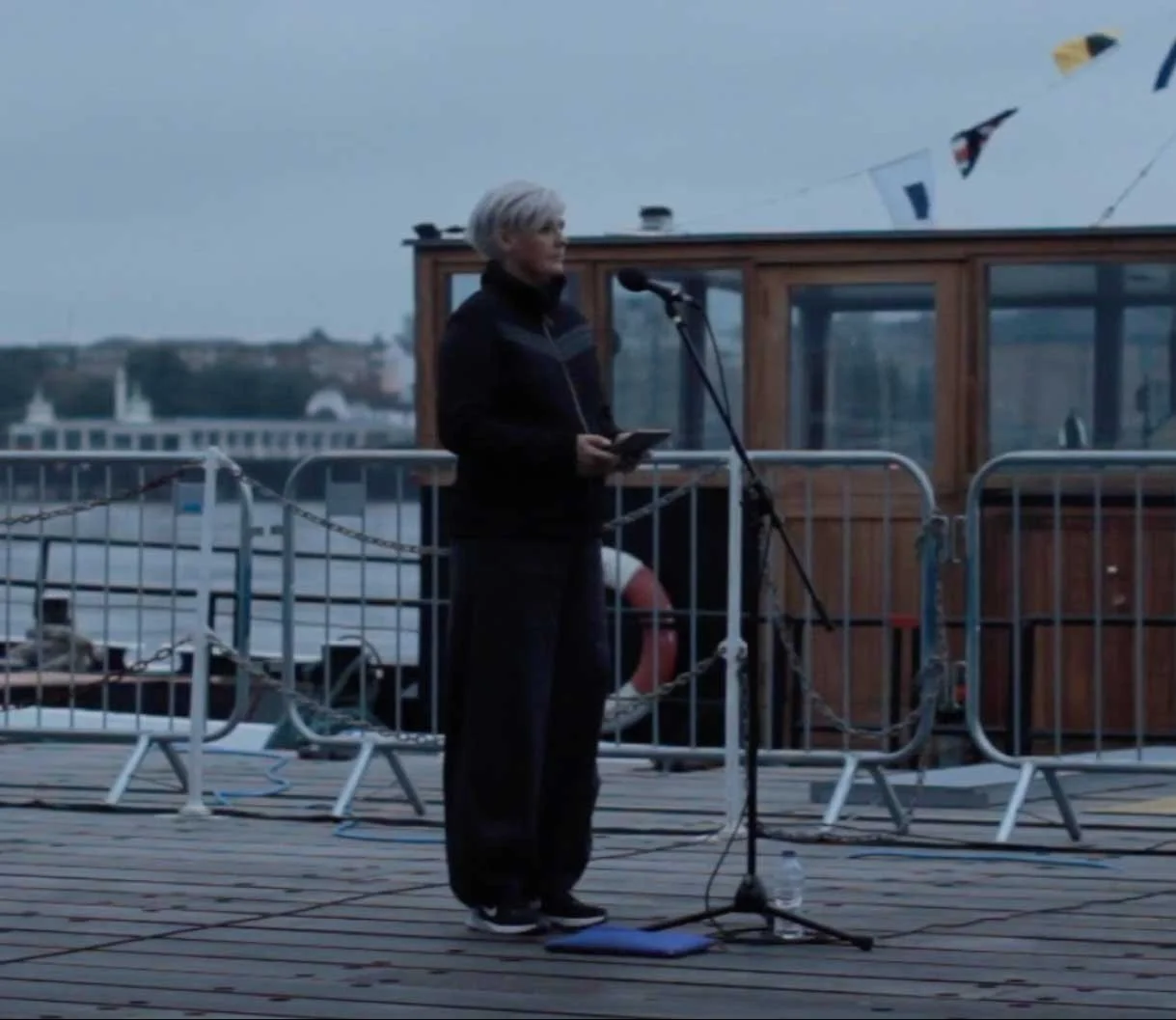 Nattsong: Conversation in the Dark