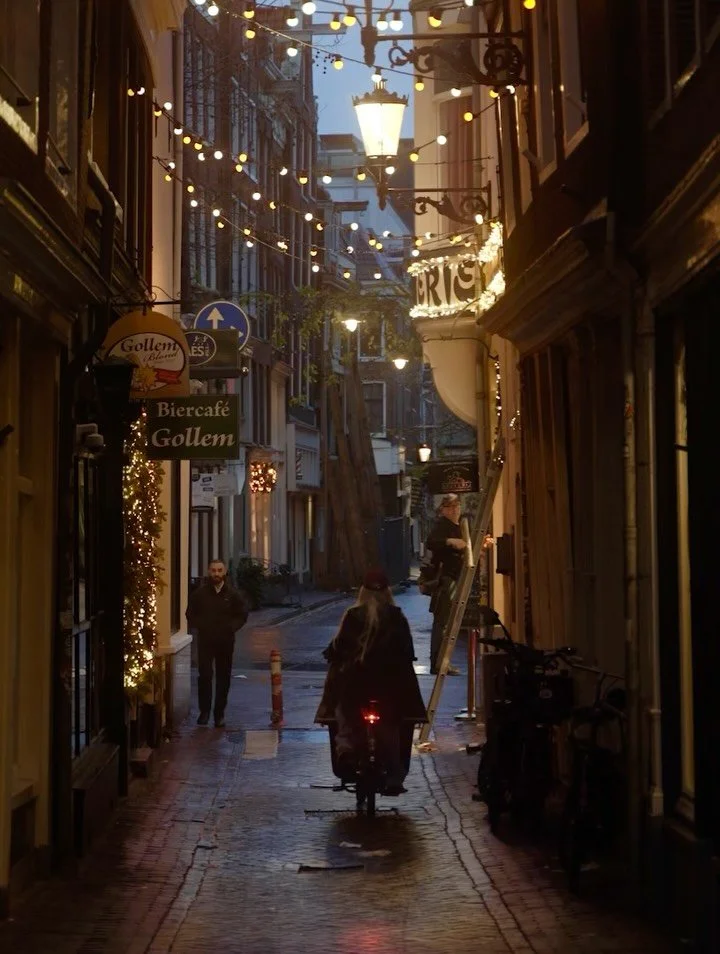 The rainy Amsterdam streets filled with lights.

For @iamsterdam 

#gossebouma #anewlightonamsterdam #streetphotography