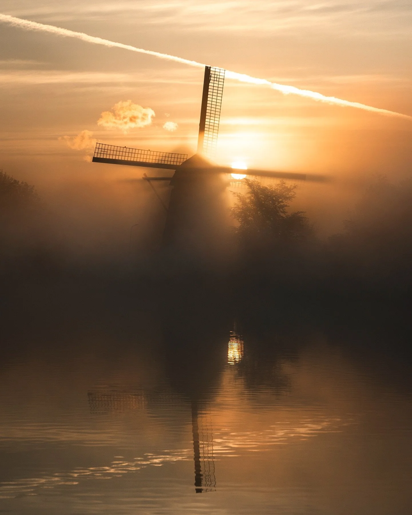 That spring light on the outskirts of Amsterdam.

#gossebouma #anewlightonamsterdam #streetphotography #naturephotography #amsterdam
