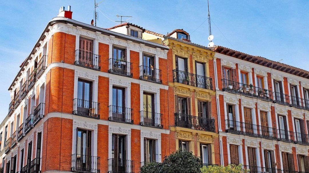 Análisis del mercado inmobiliario en España: balance de un histórico primer semestre de 2025</span>