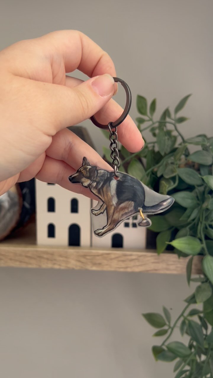 I usually make cute normal keychains but I found this picture of my sisters dog and had to do it 🤣 the poop was an afterthought as I thought that would be hilarious. It kind of looks more like he has a piercing as my black keyring…rings would