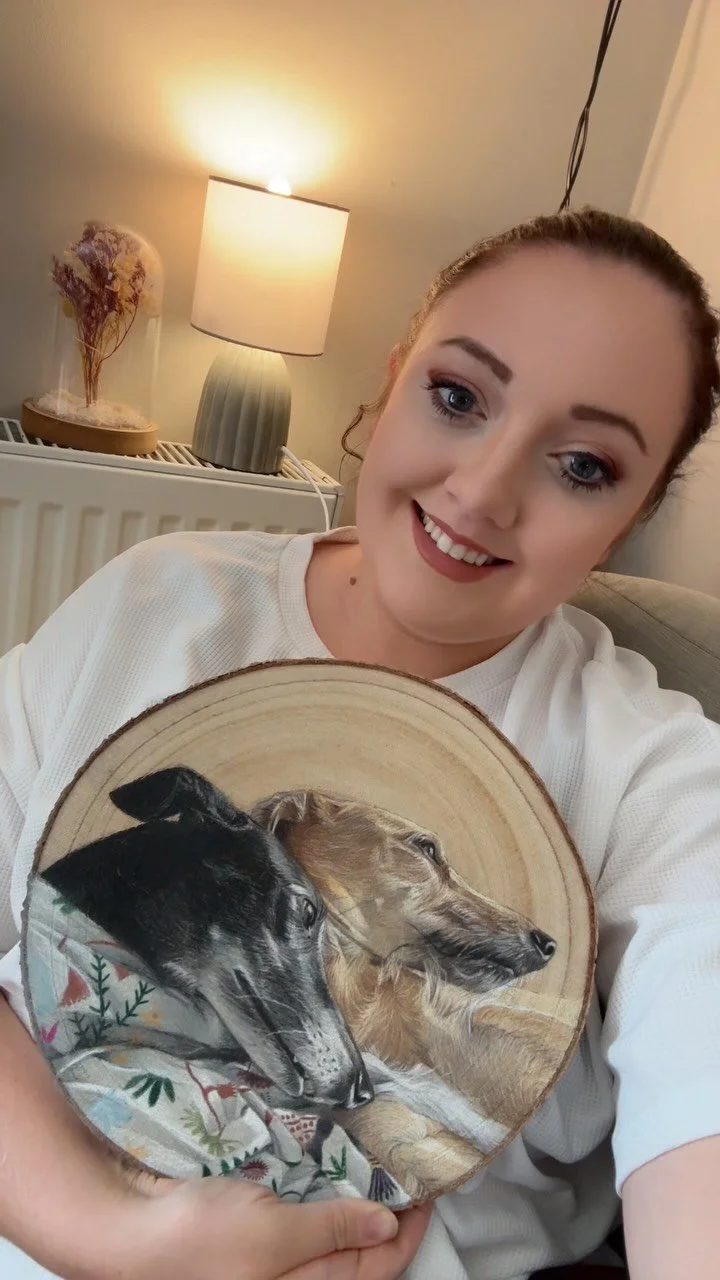 SO many exciting drawings to come 🥰🤍 looking forward to the next few months!
#petportraitart #lincolnshireartist #petportraitartist #animalart #colouredpencildrawing