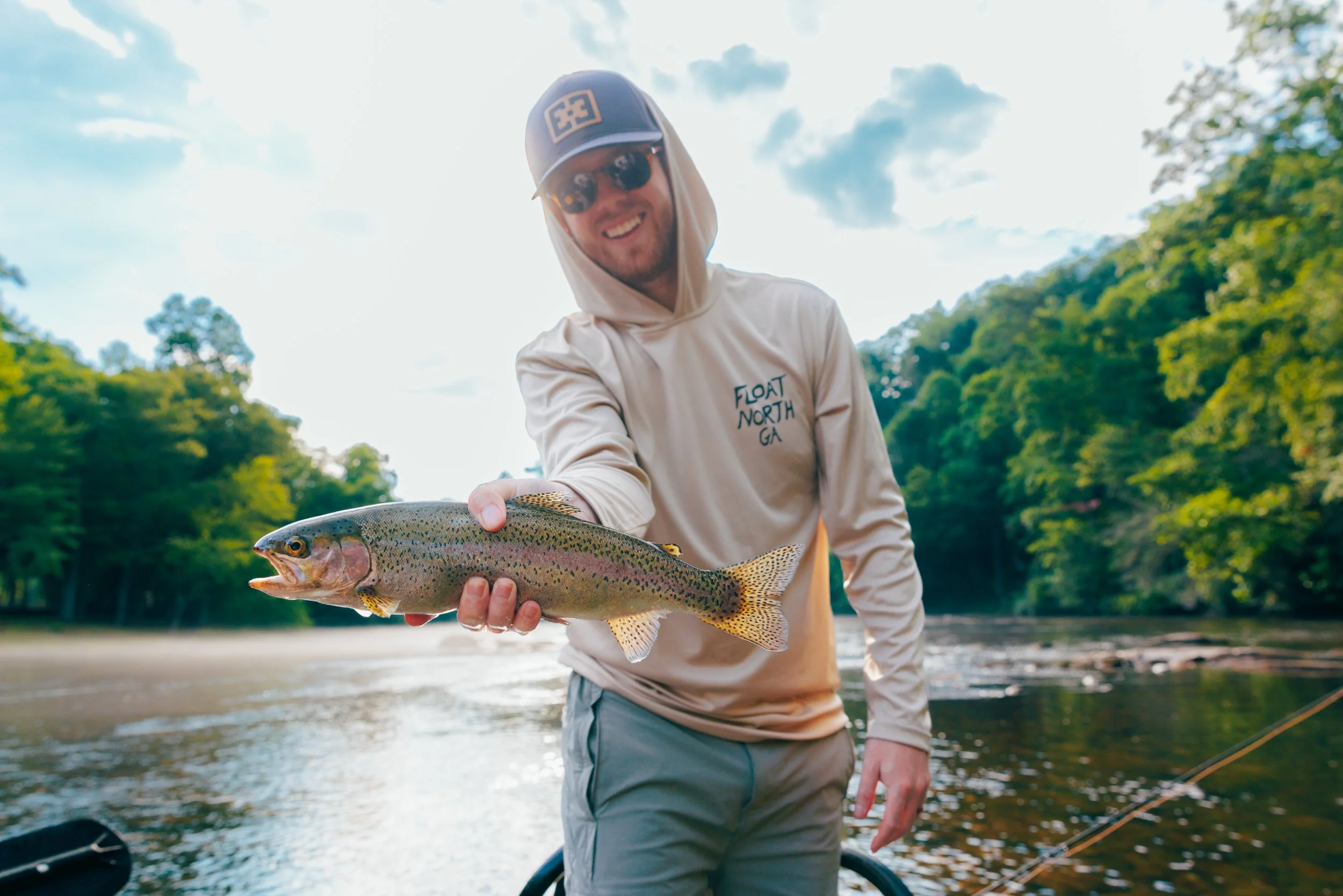 Summer fly fishing conditions on the Toccoa River in Blue Ridge, Georgia