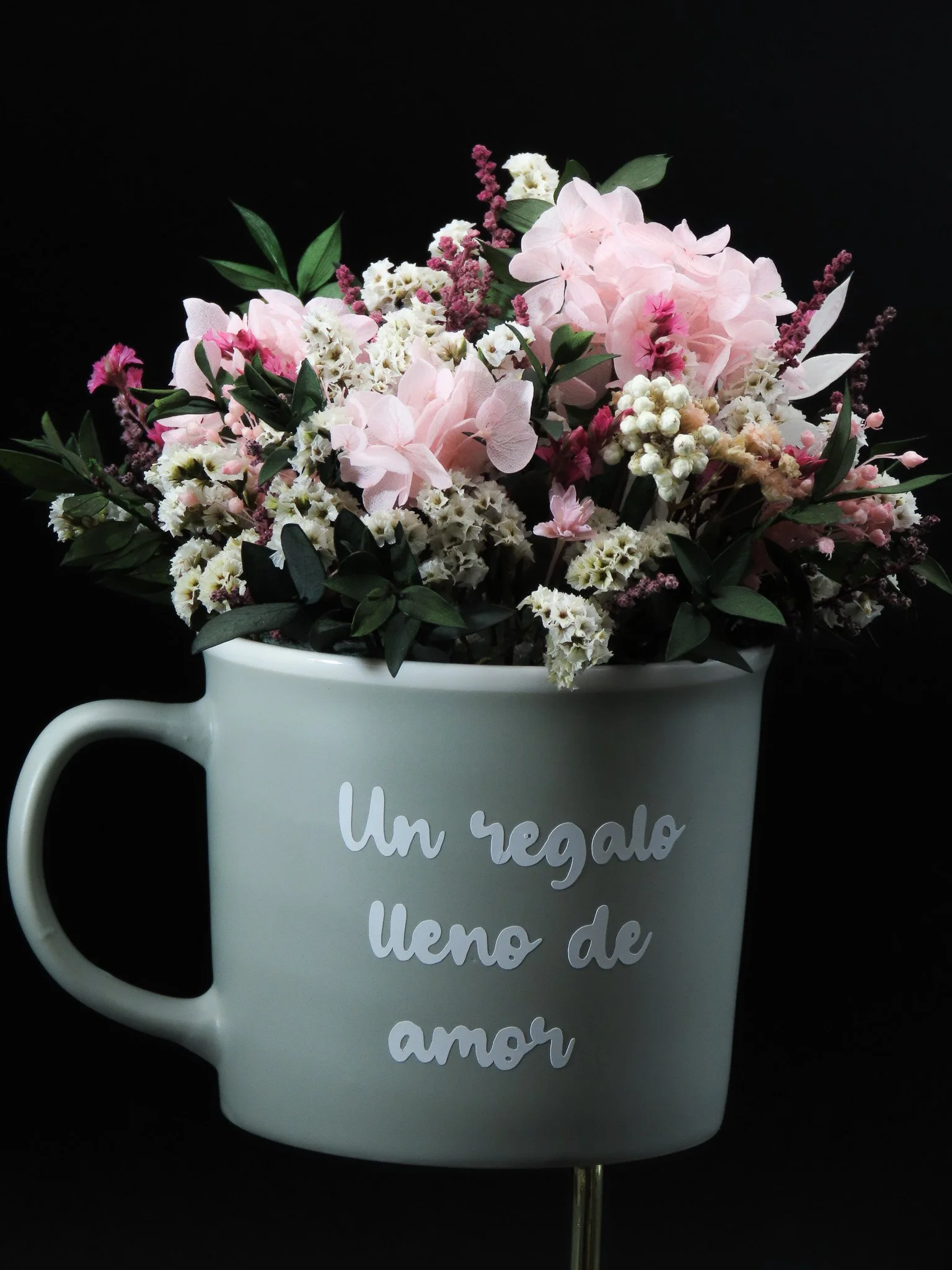 Taza floral con flor preservada -Flor de Lava-