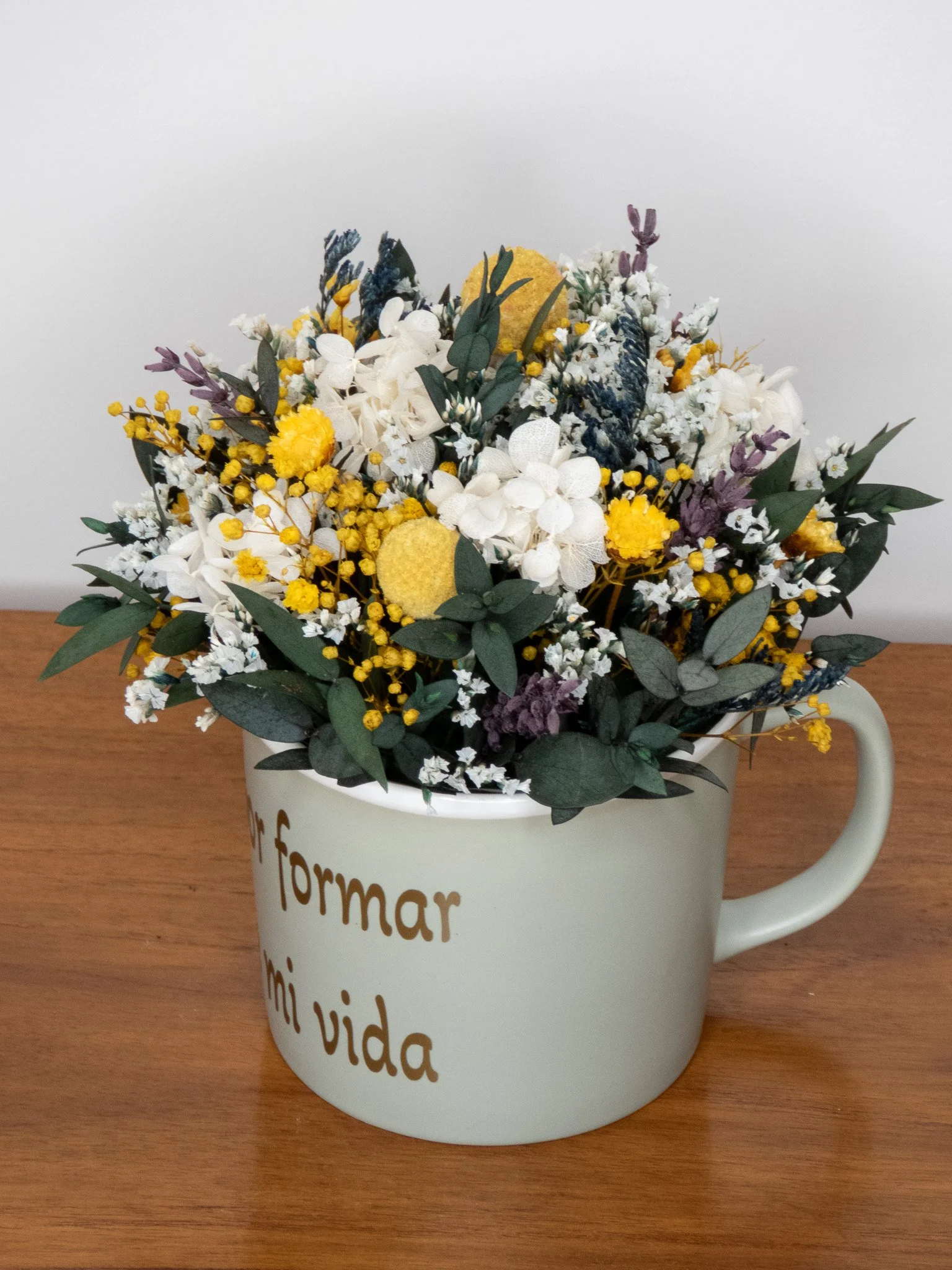 Taza floral con flor preservada -Flor de Lava-
