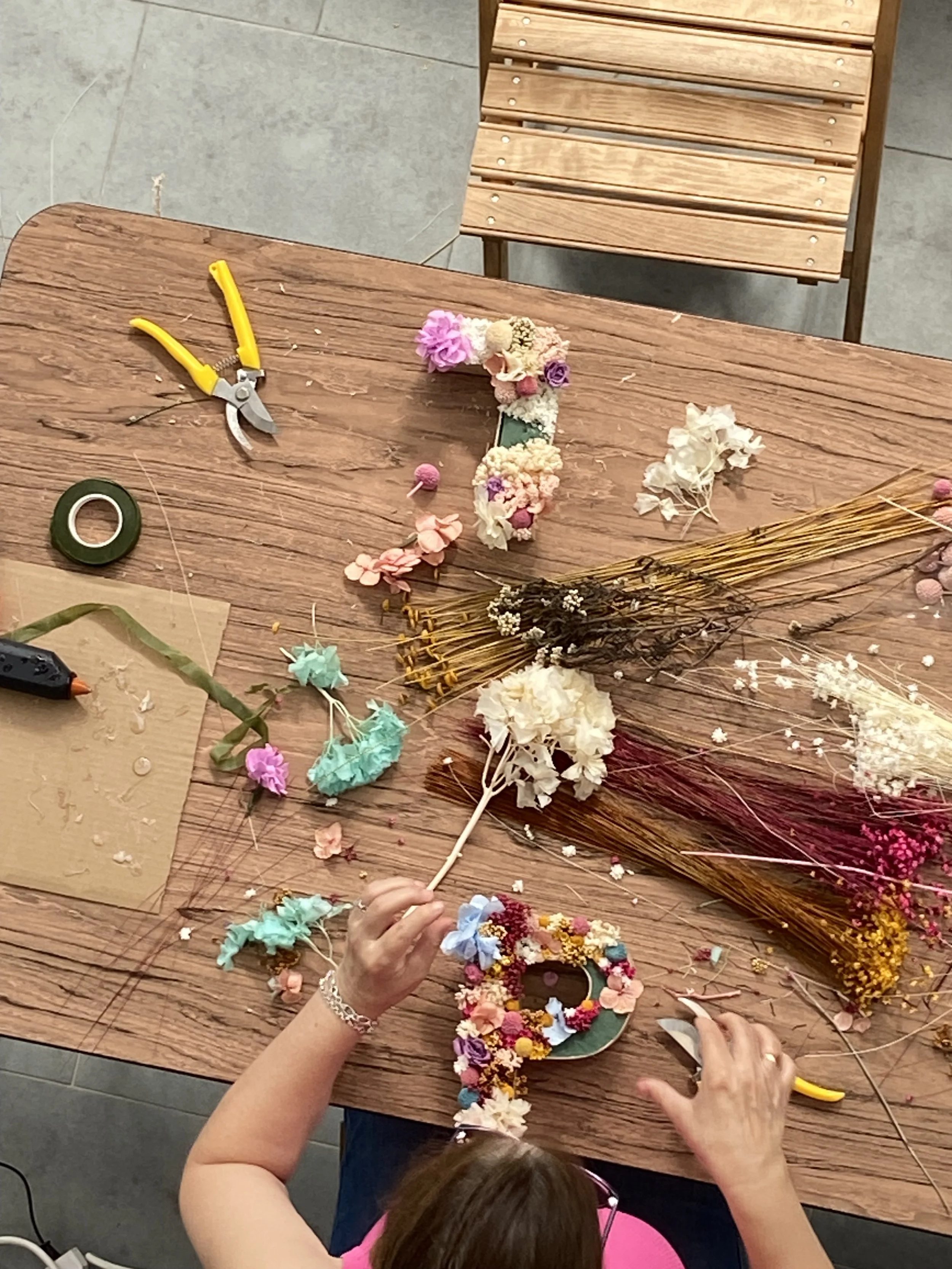 Taller privado de letra con flor preservada Flor de Lava