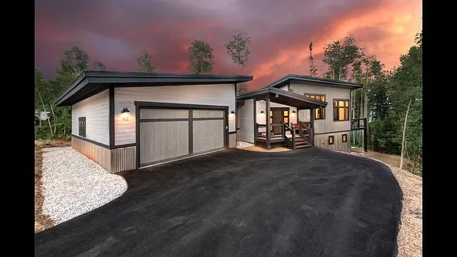 62 Thimbleberry Way.webp