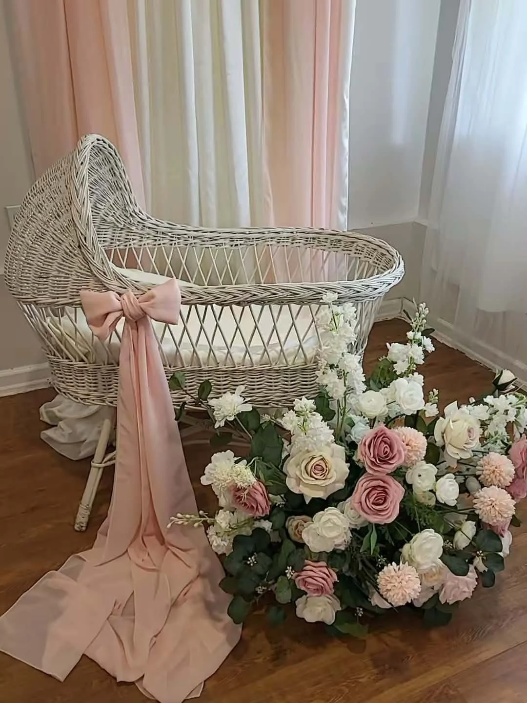 White Wicker Bassinet RENTAL AW EVENT DECOR FOR BABY SHOWER_ LIGHT LUSH PING DECOR LANGLEY BC RENTAL DECOR.jpg