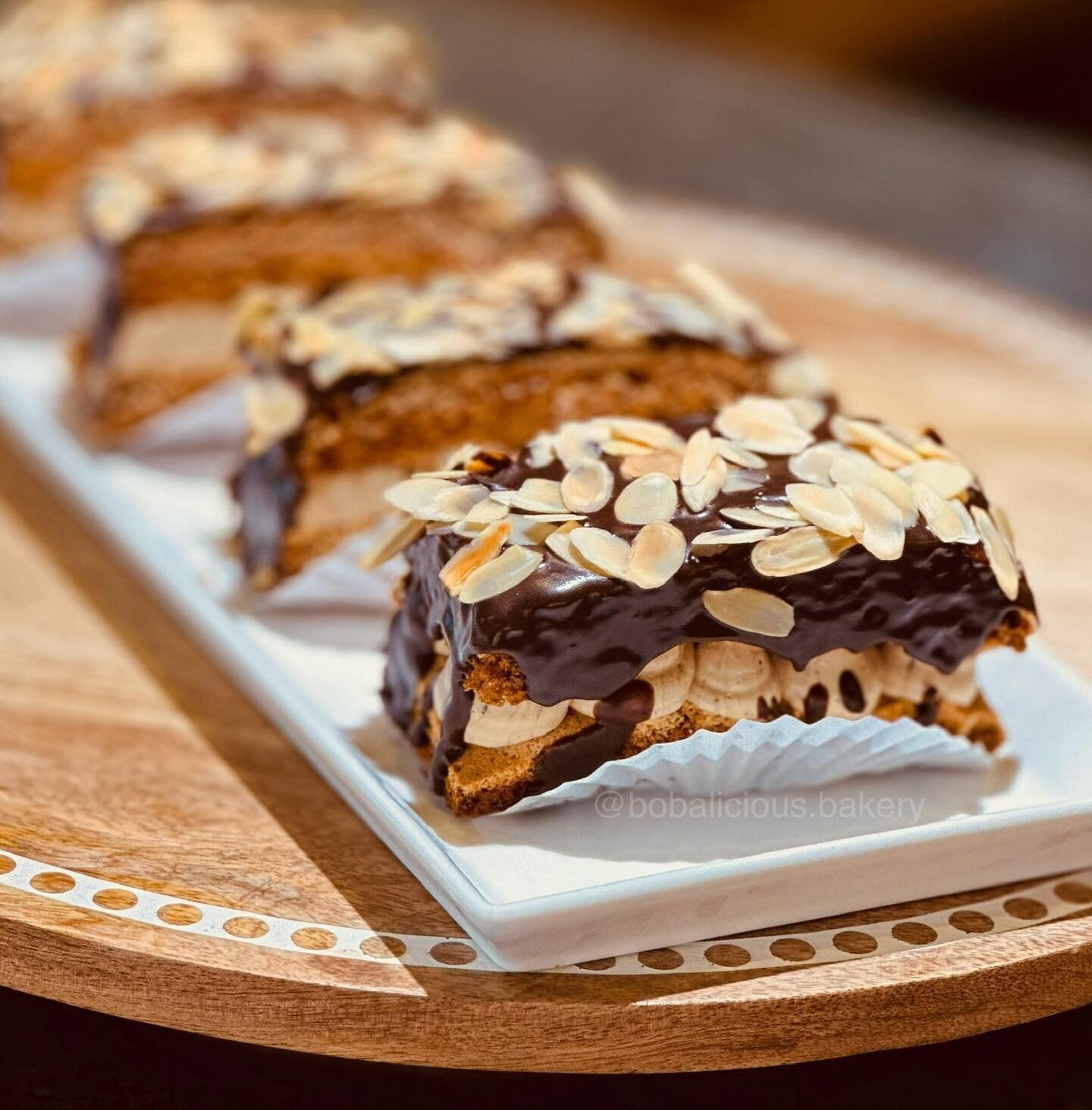 Introducing the coffee dacqouise! Try this decadent dessert filled with coffee buttercream, topped with ganache, and sprinkled with sliced almonds. 

📍 2926 S Campbell Ave Springfield, MO 65807
⏰ Mon-Sat: 11a-8p, Sunday: 11a-6p