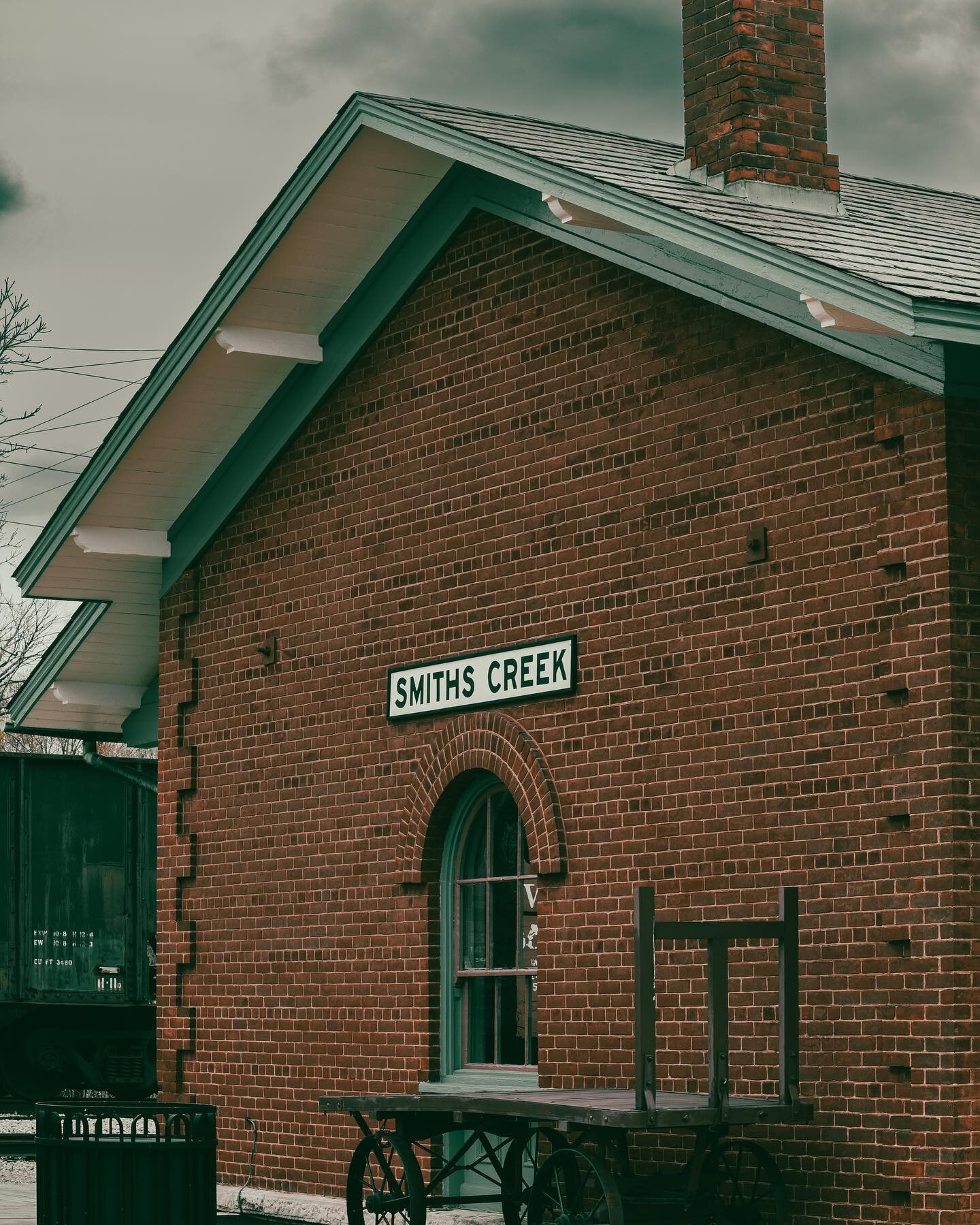 Smith Creek&rsquo;s old train depot. Minus the modern trash can, you&rsquo;d swear it was back in Smith&rsquo;s Creek. #history #michigan #michiganhistory #railroadphotography #railroad #smithscreek #thehenryford
