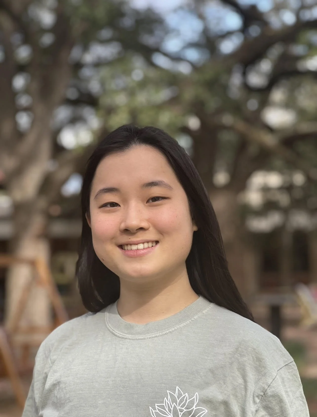 Suri Yang (Treasurer)
