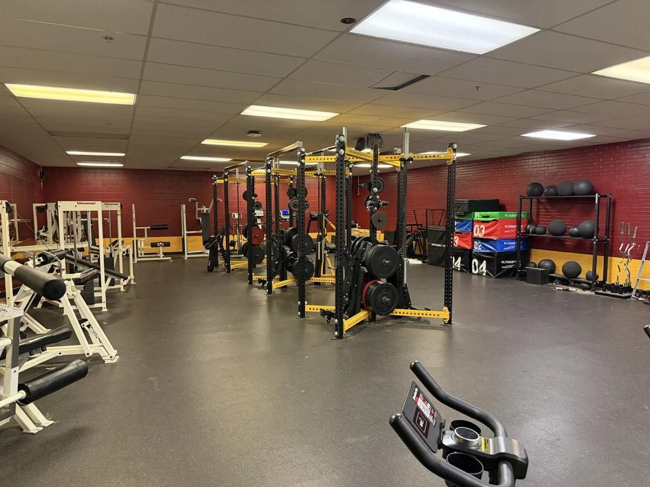 WNHS_Weightroom_3414.jpeg