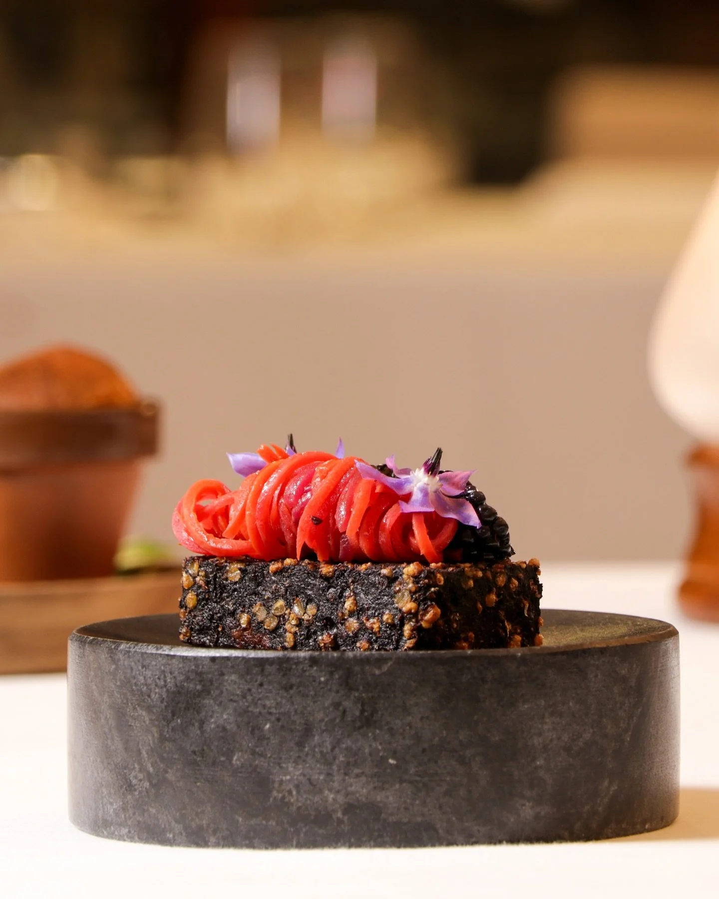 At Pickld, we know presentation doesn&rsquo;t stop at the plate. ✨ Great food photography captures the craft, care, and flavour before the first bite. 🍴📸

#FoodPhotography #FoodieBits #EastCork