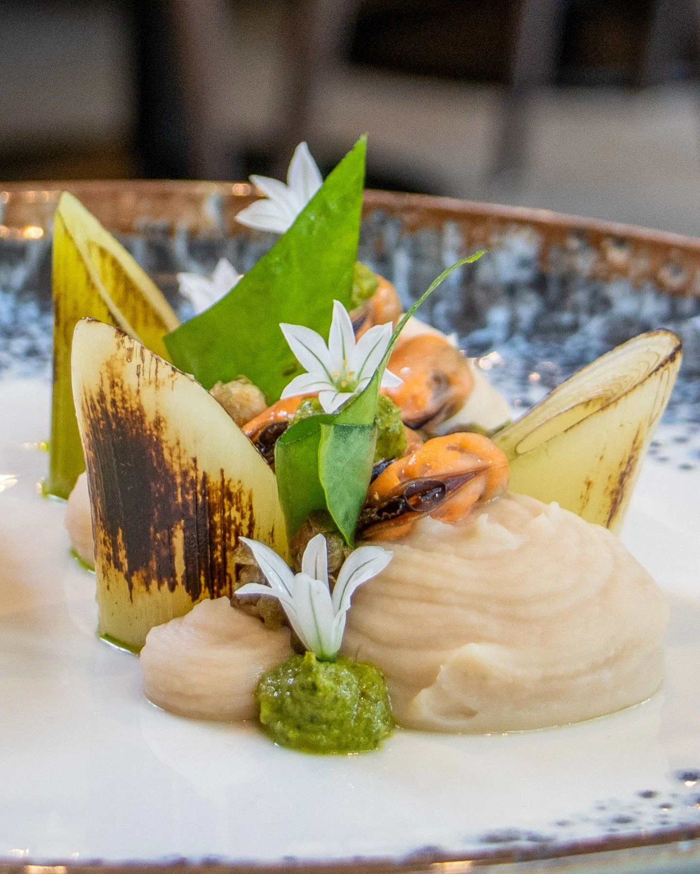 High-quality food photography isn&rsquo;t about being fancy or over-styled. It&rsquo;s about honesty. Showing freshness. Texture. Colour. That just-made feeling. It tells people this is worth stopping for before they ever read a caption or check the 