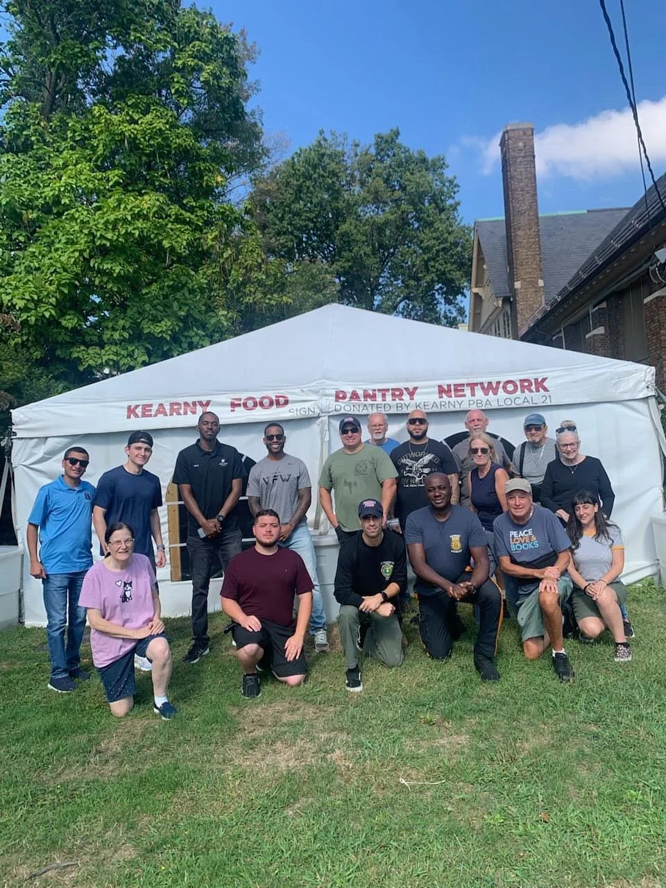 First and foremost, I want to thank everyone who made it out on short notice to assist the Kearny Food Pantry Network this morning. 🙏

Arcadia Group worked alongside VFW Post 1302, Kearny PBA, Kearny FMBA, and many other volunteers to unload a food 
