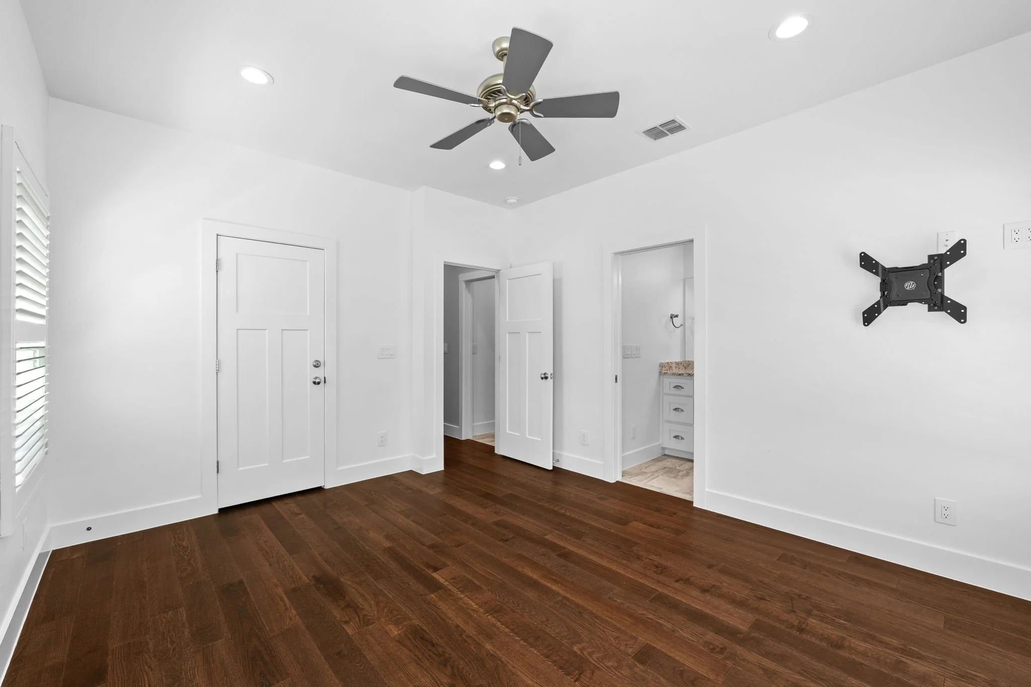 18-web-or-mls-_1574153.jpg