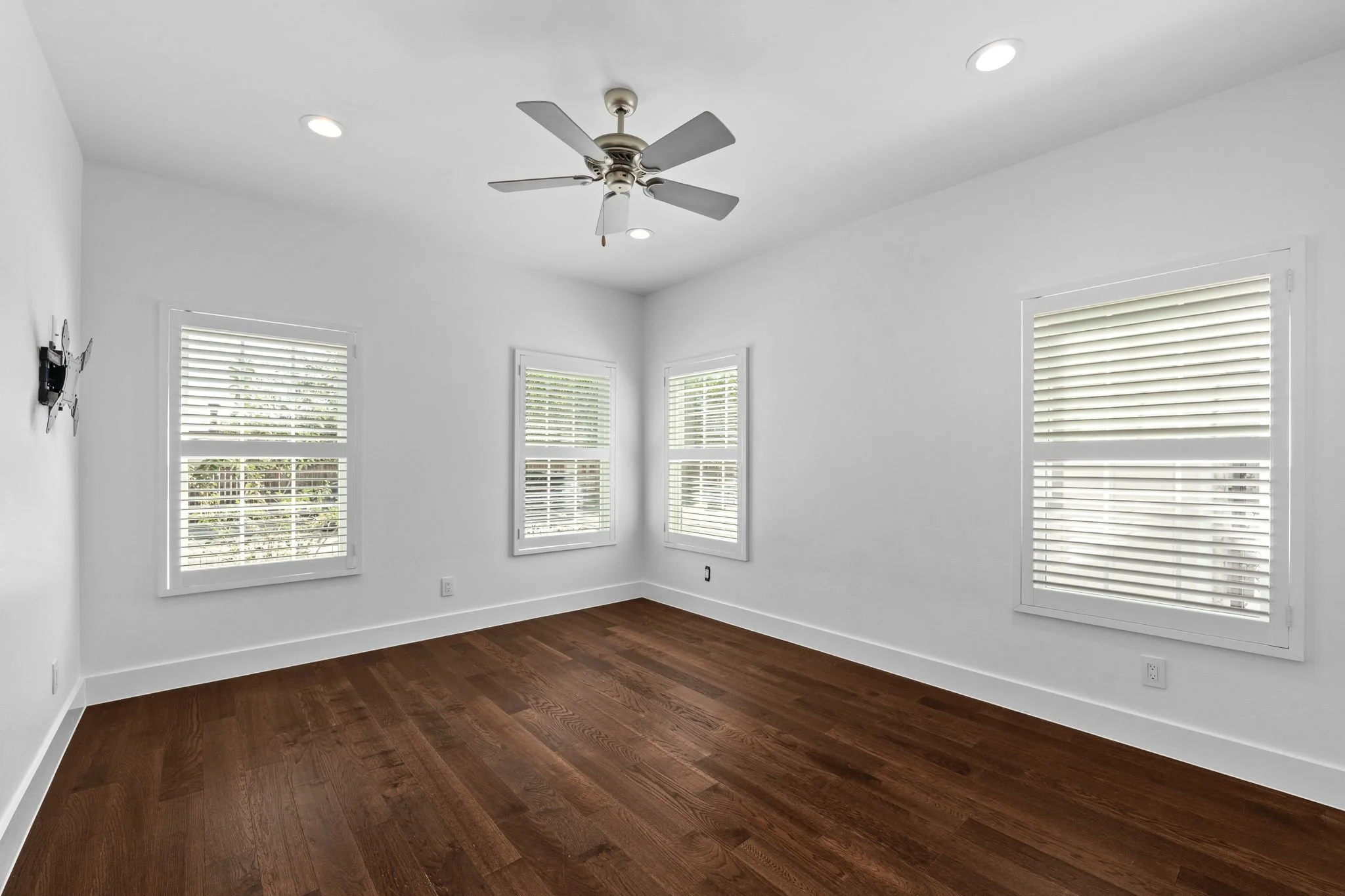 17-web-or-mls-_1574143.jpg